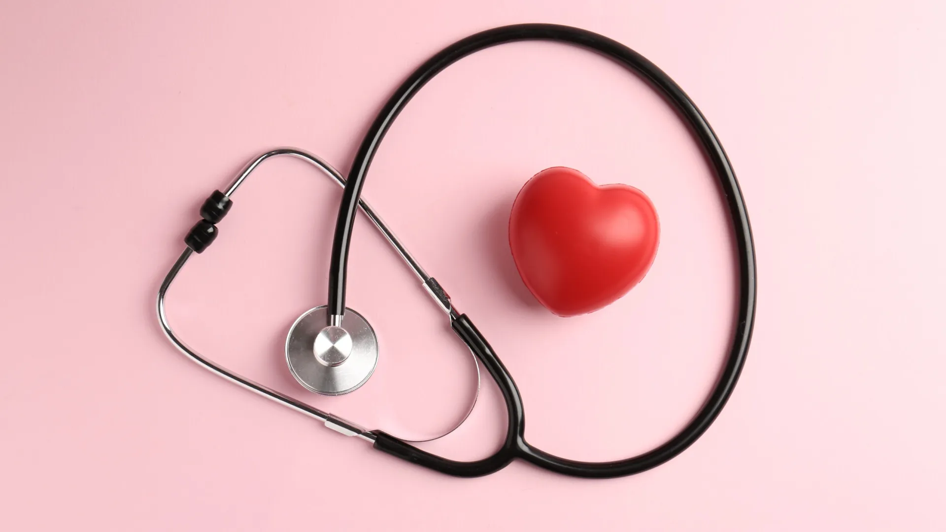 Investimento do SNS em dispositivos cardíacos supera custos com cirurgia