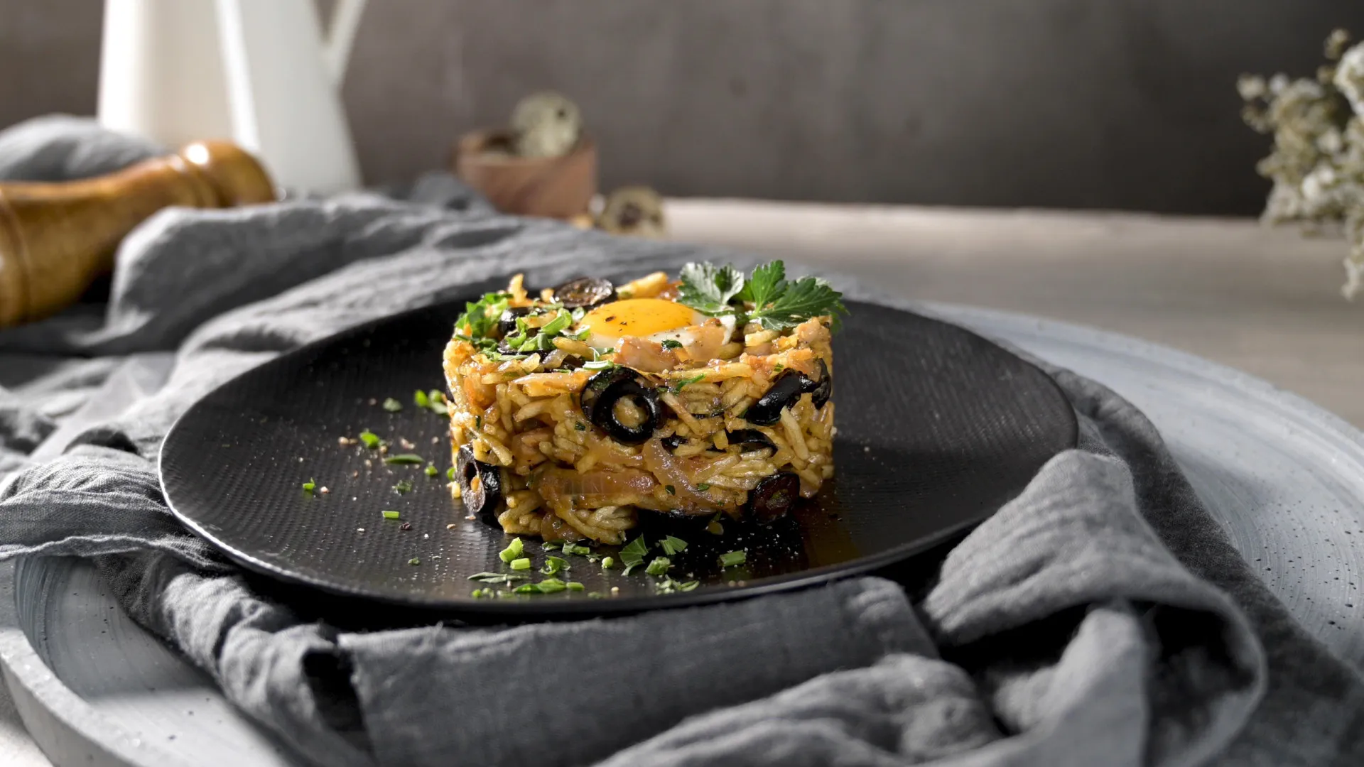 
                    Barata e deliciosa! Experimente esta receita prática de frango à Brás
                