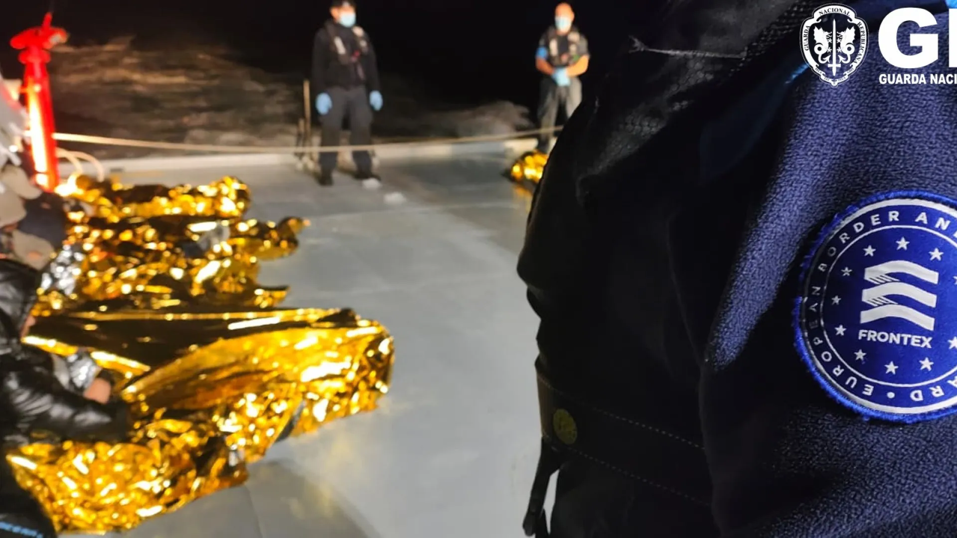 
                    GNR interceta embarcação em Almería com 21 migrantes a bordo
                