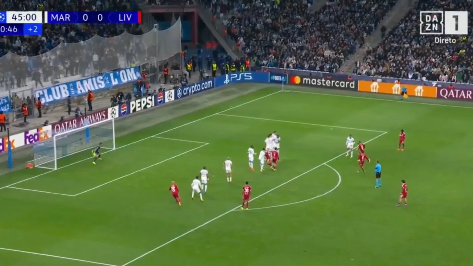 
                    O golaço de Szoboszlai no Marseille-Liverpool que está a dar que falar
                