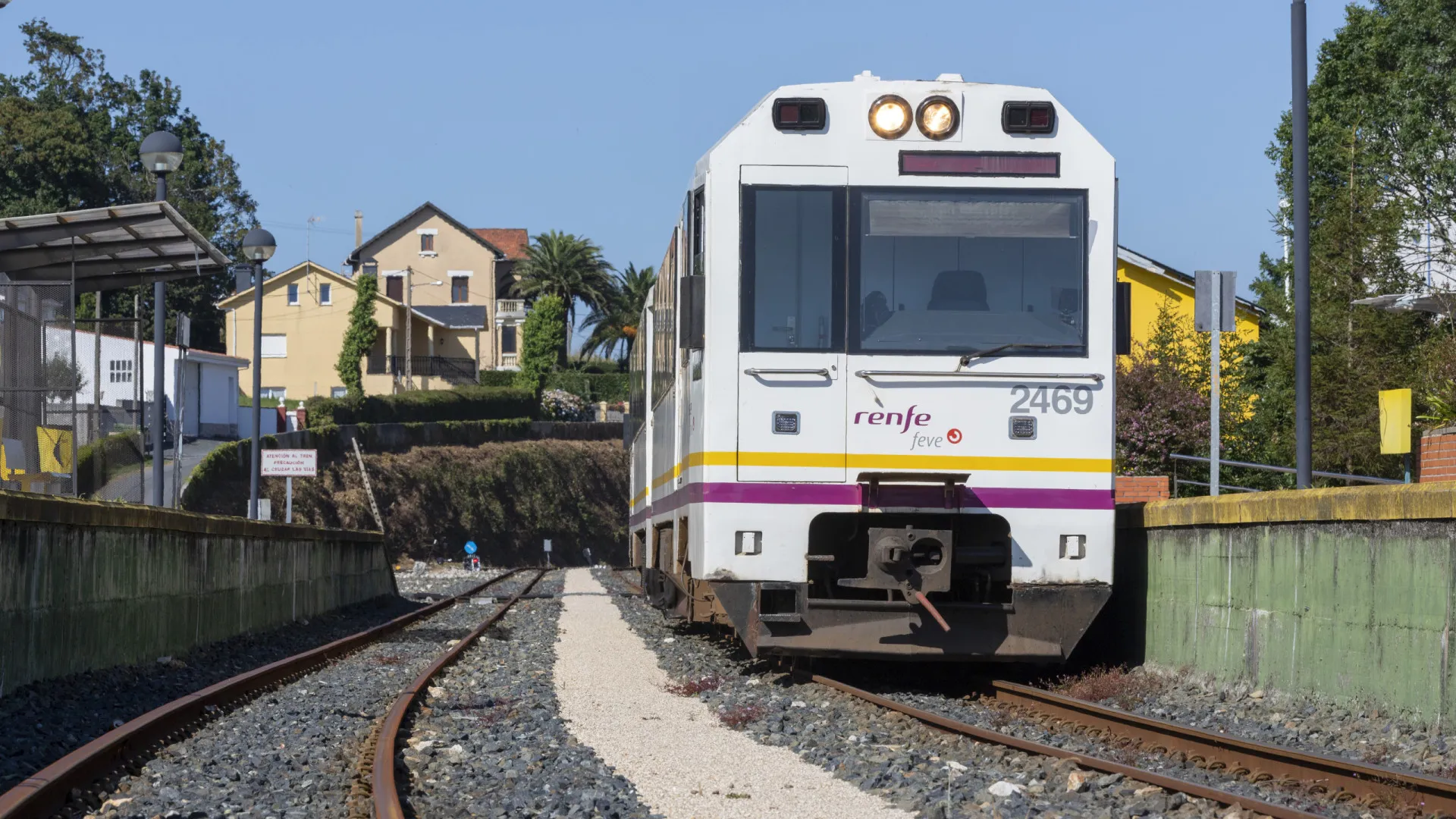 
                    Comboio colide contra grua em Cartagena. Há pelo menos seis feridos
                
