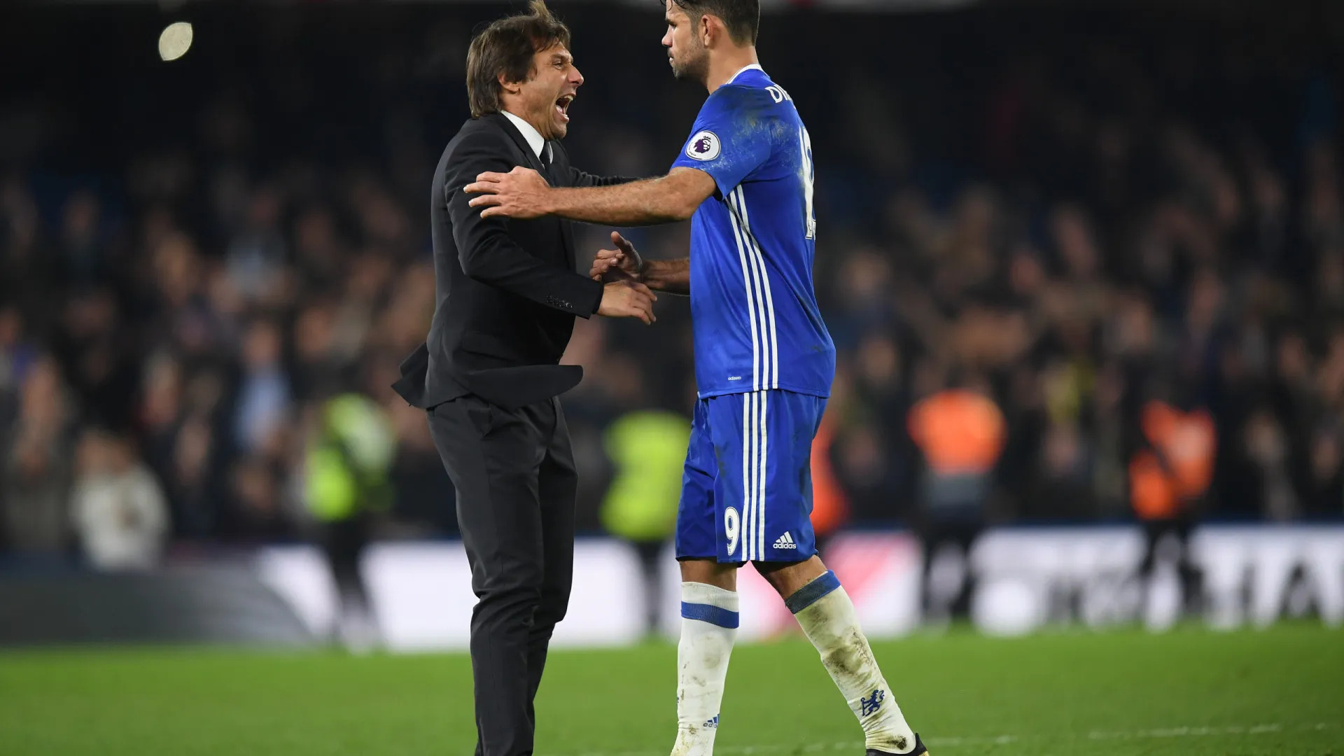 
                    Diego Costa arrasa Antonio Conte: 