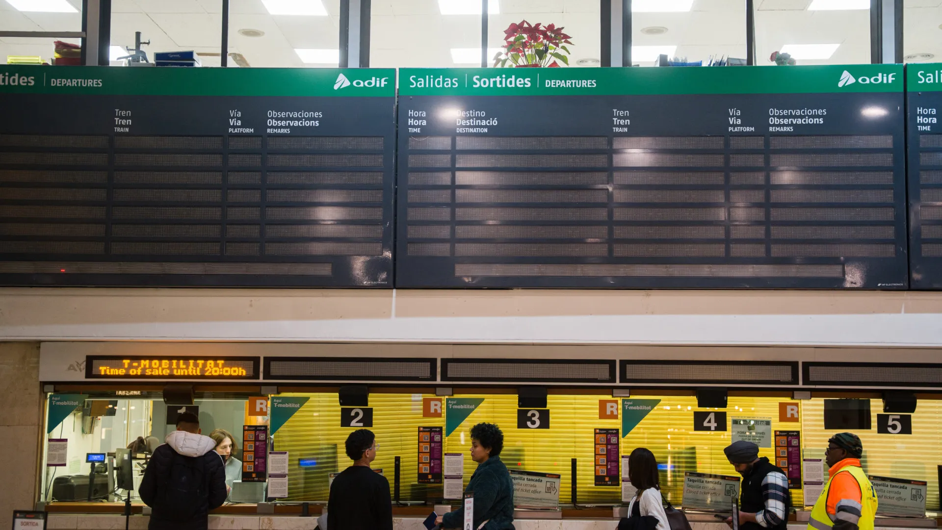 
                    Retomado serviço de comboios na Catalunha após acidente mortal
                