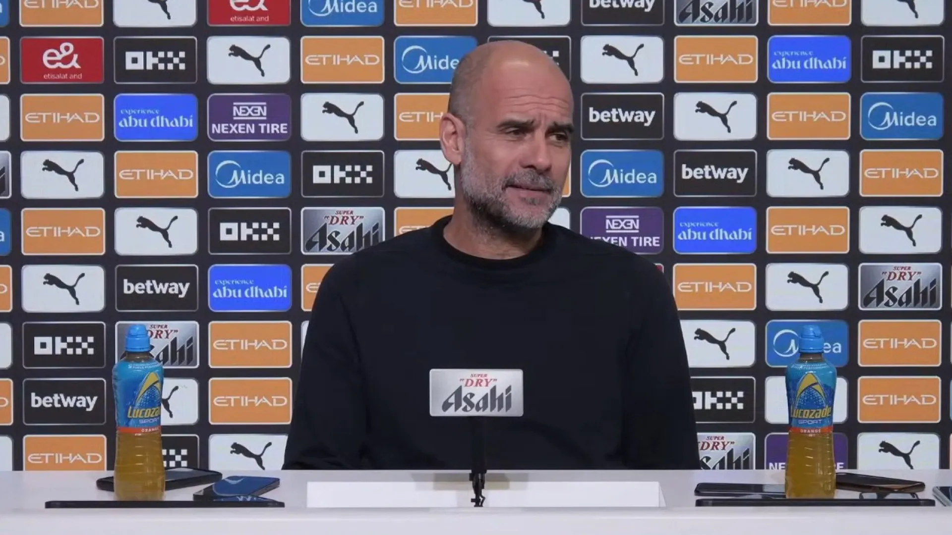 
                    Pep Guardiola rendido a Bernardo Silva e companhia: 