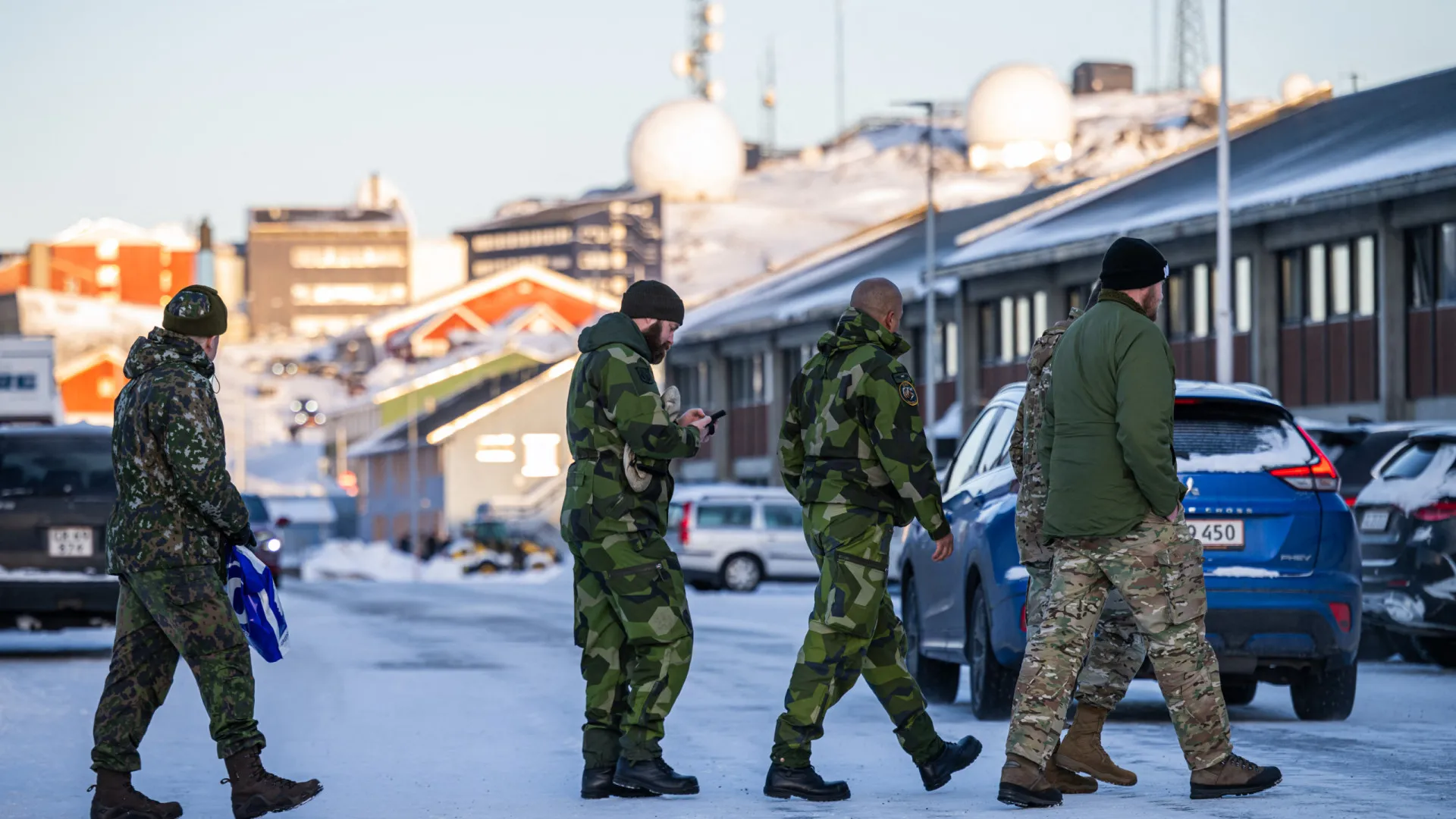 
                    Já há soldados dinamarqueses na Gronelândia para o caso de ataque dos EUA
                