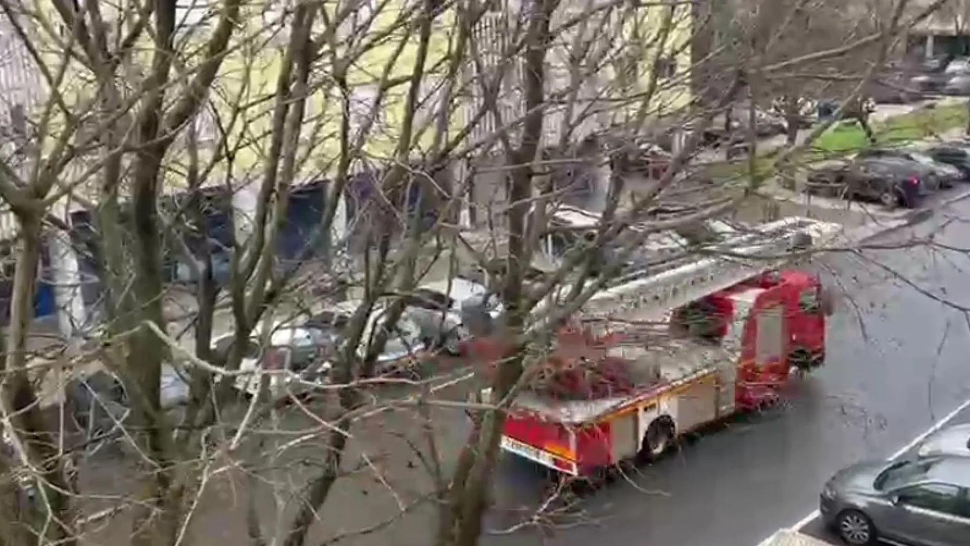 
                    Fogo deflagra em habitação de Telheiras. Tudo começou com 