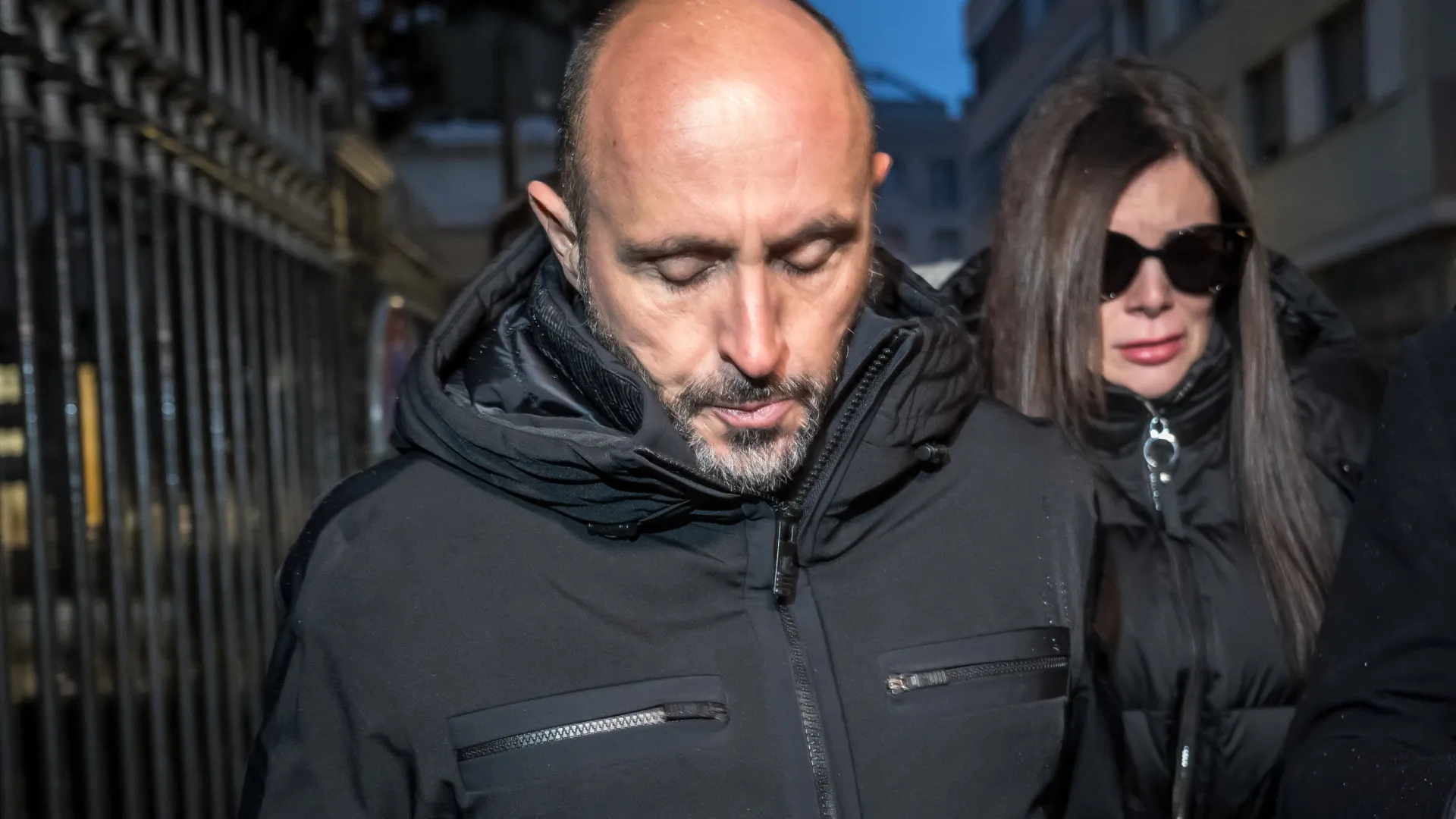 
                    Incêndio. Dono de bar na Suíça onde morreram 40 pessoas será libertado
                