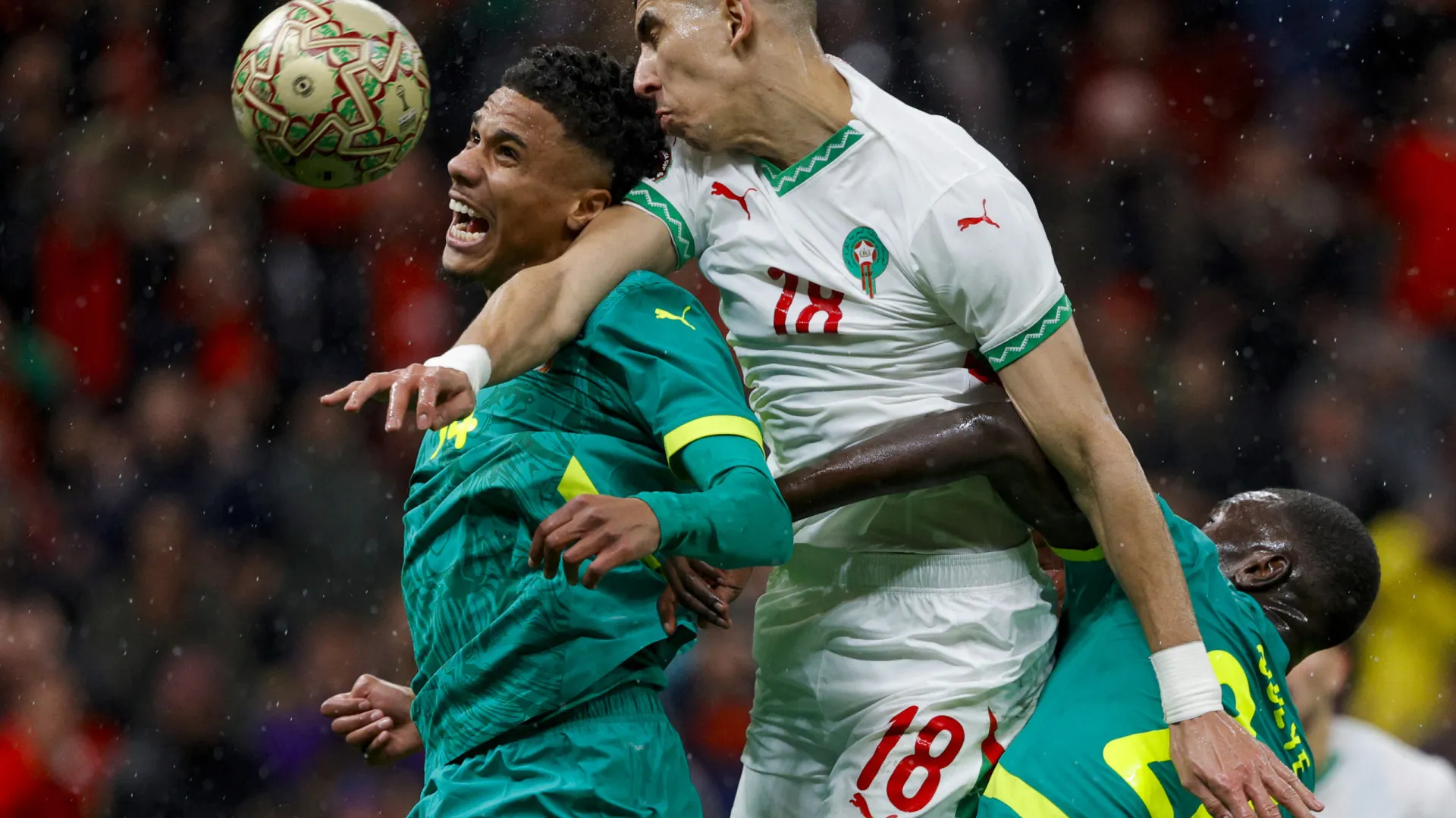 
                    Suspeita de envenenamento na final do CAN: 