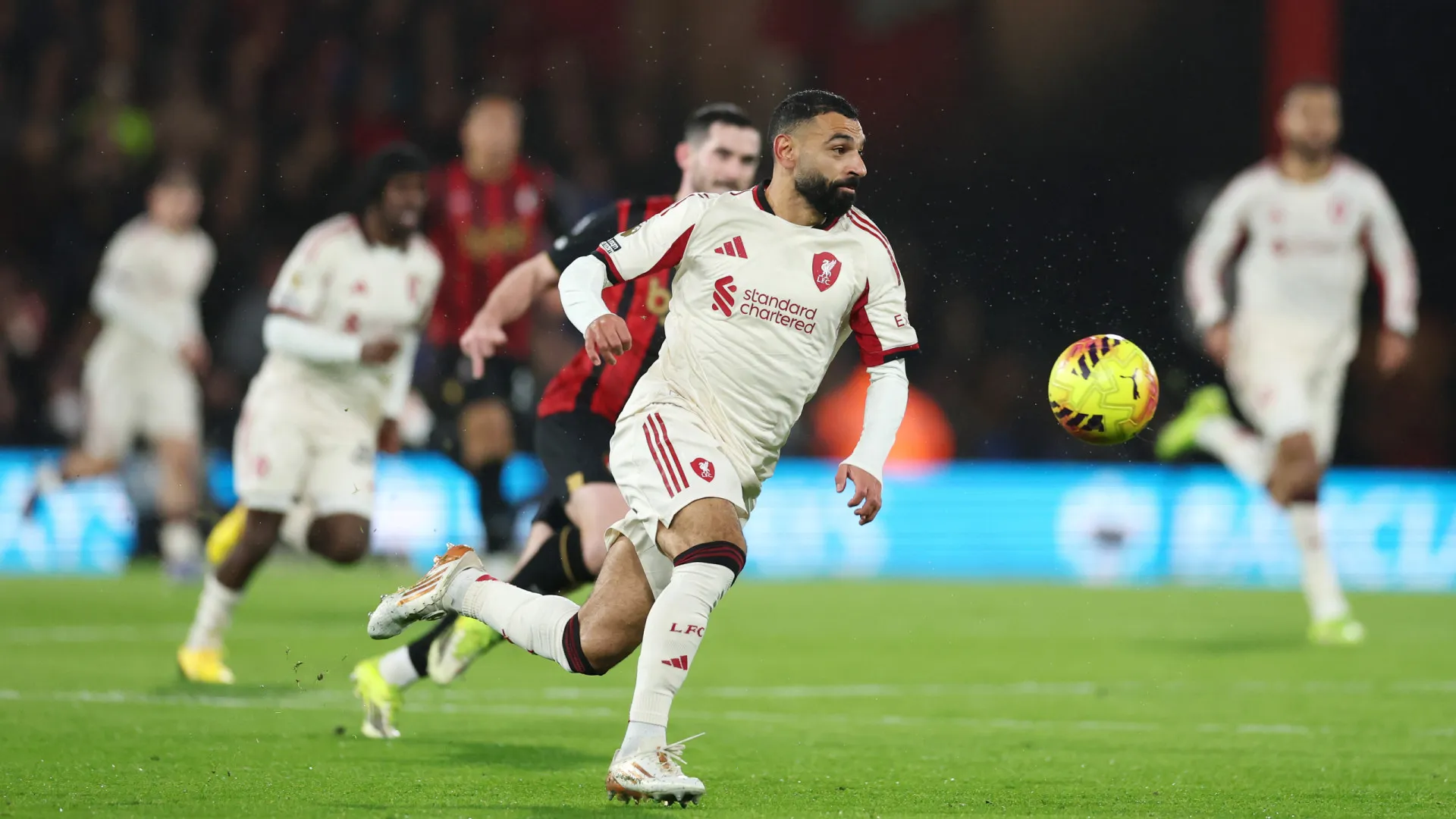 
                    EM DIRETO: Já se joga o Bournemouth-Liverpool (com surpresa)
                