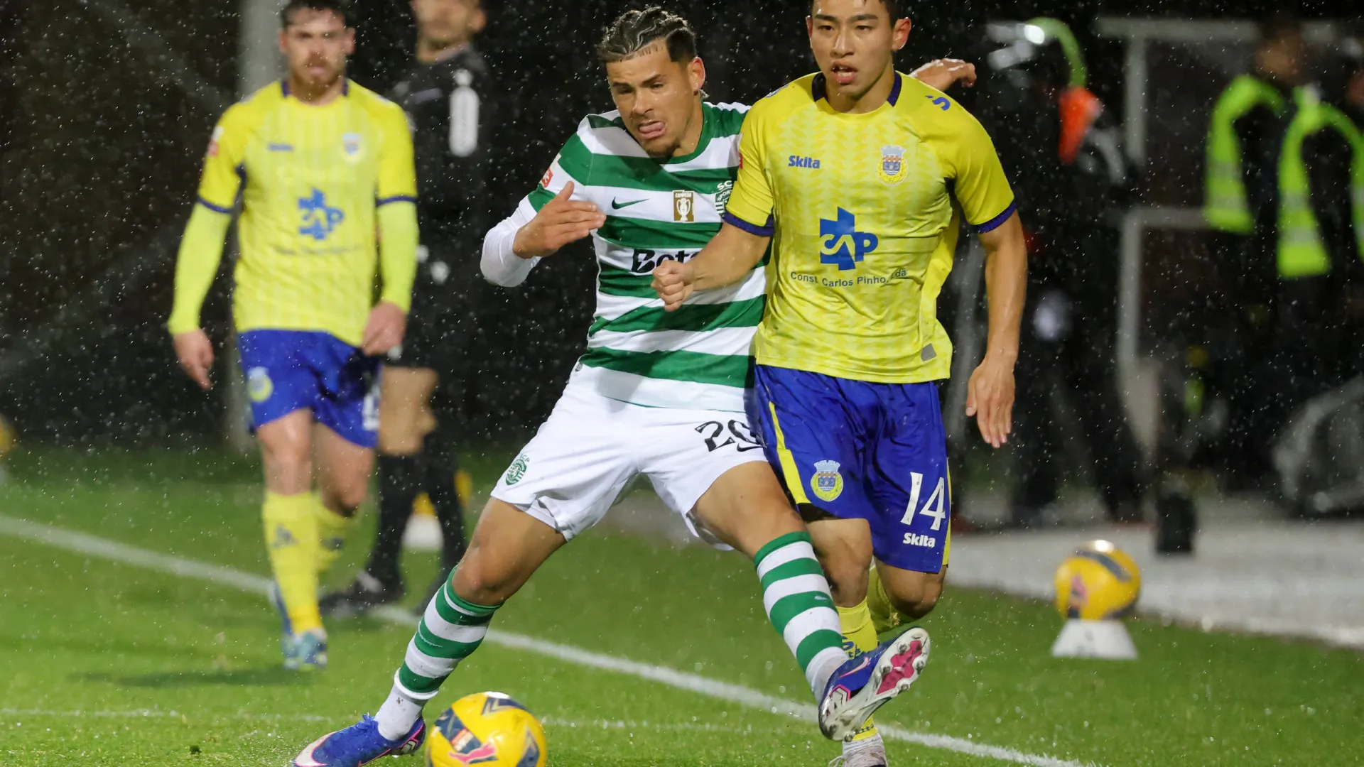 
                    EM DIRETO: Empate logo a abrir o segundo tempo no Arouca-Sporting
                