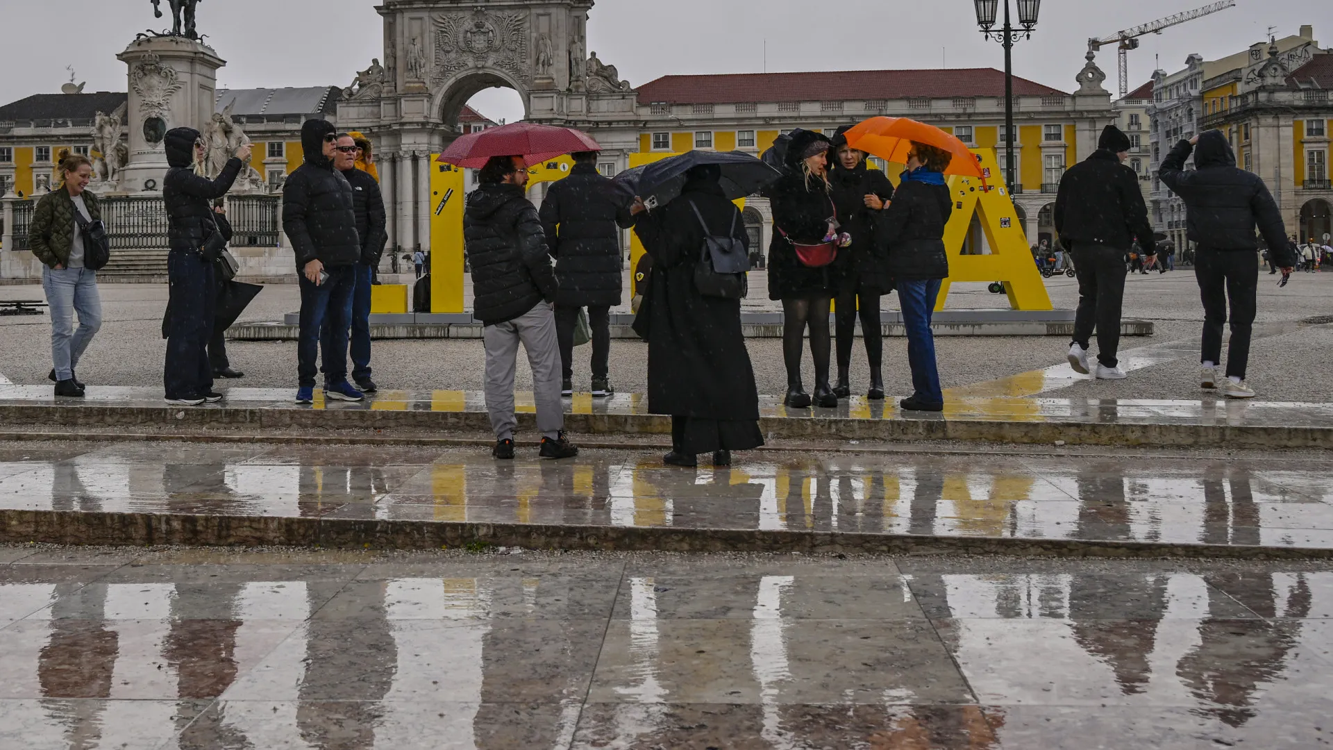 
                    AO MINUTO: Registados mais de 1.500 incidentes; 