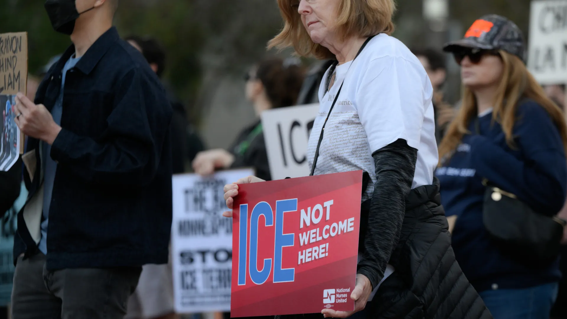 
                    Republicanos preocupados com tiroteio em Minneapolis pedem investigação
                