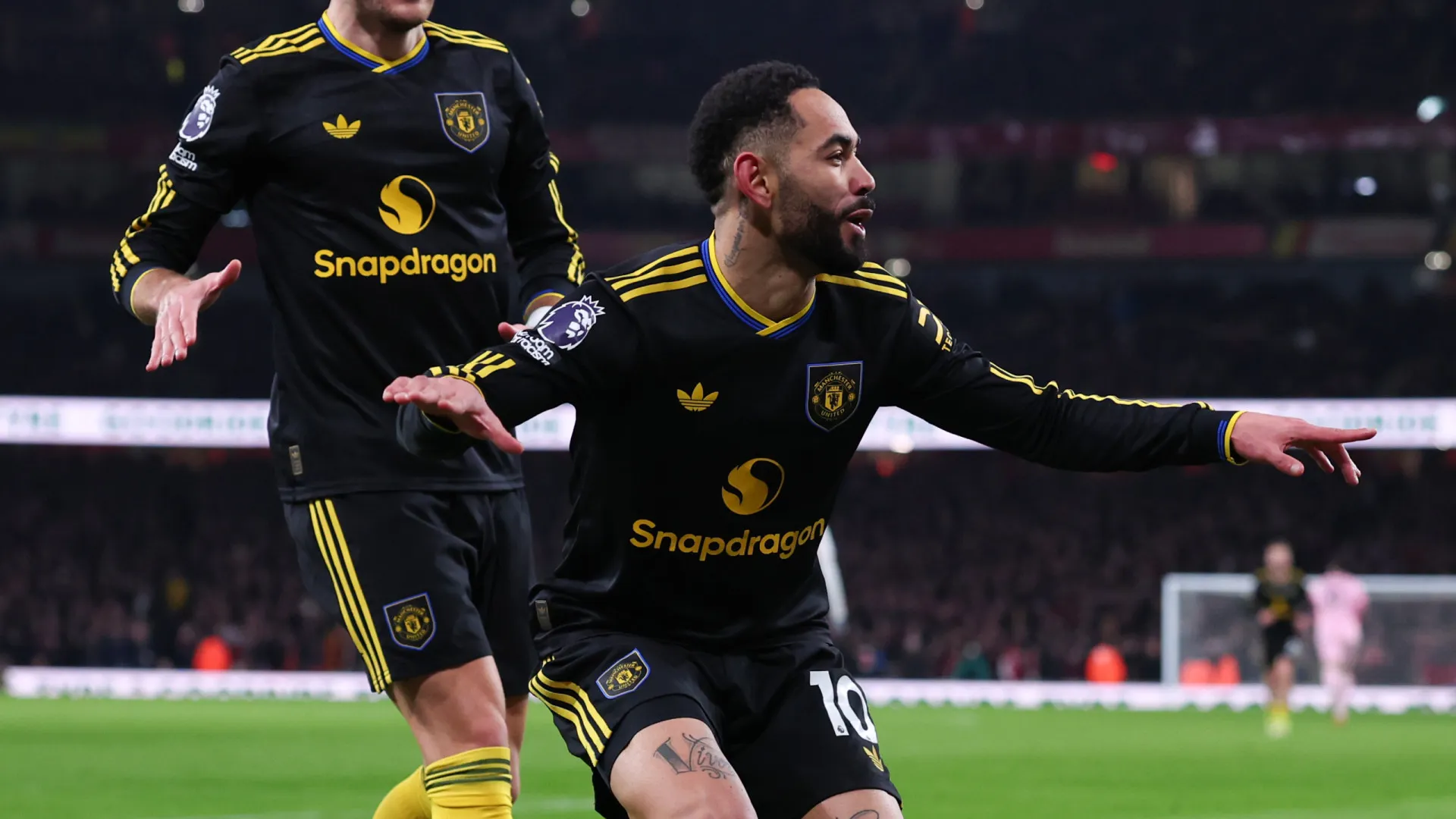 
                    Amorim era o problema? United vence Arsenal em jogo de golaços e loucura
                