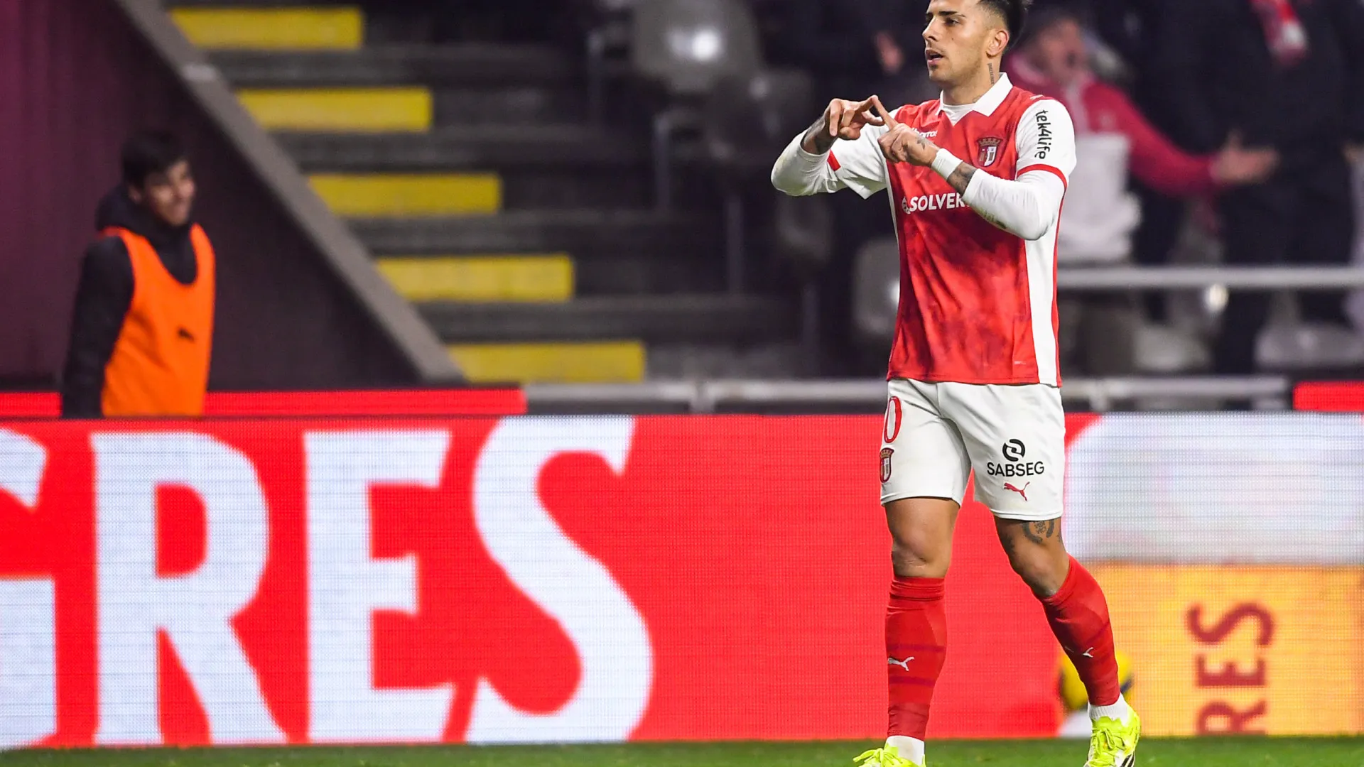 
                    Primeira parte de luxo resulta em goleada no regresso de Custódio a Braga
                