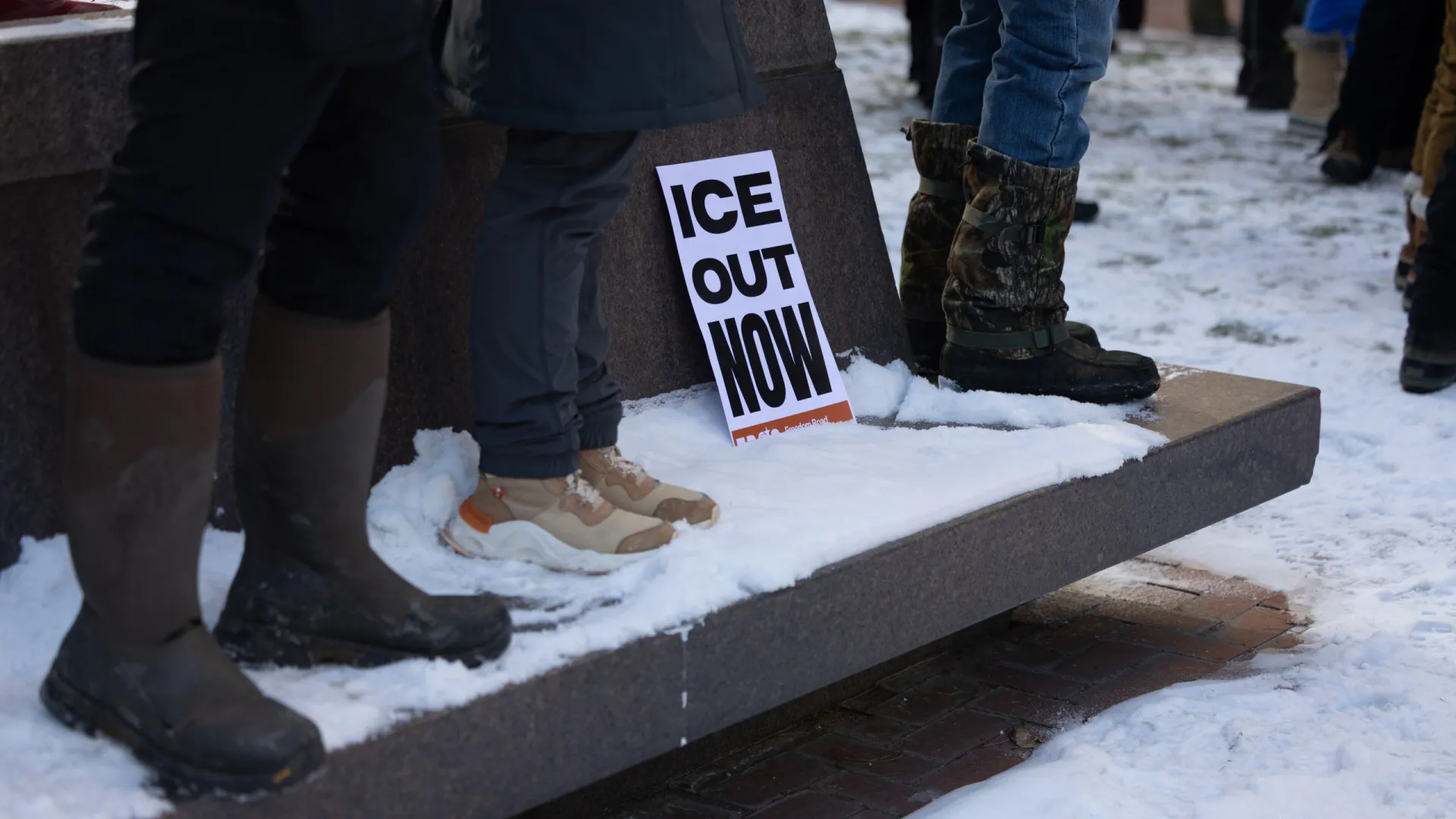 
                    Relatores da ONU admitem execuções extrajudiciais do ICE em Minneapolis
                