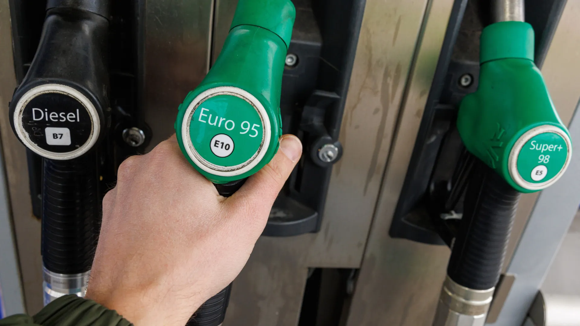 
                    Há mesmo novos preços. Confira o que aconteceu ao gasóleo e à gasolina
                