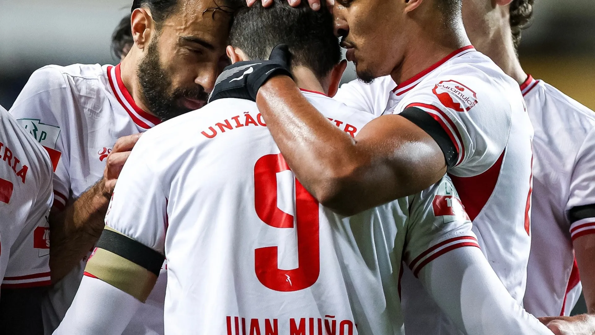 
                    Golo de canto direto ajuda União de Leiria a bater o Sporting B
                