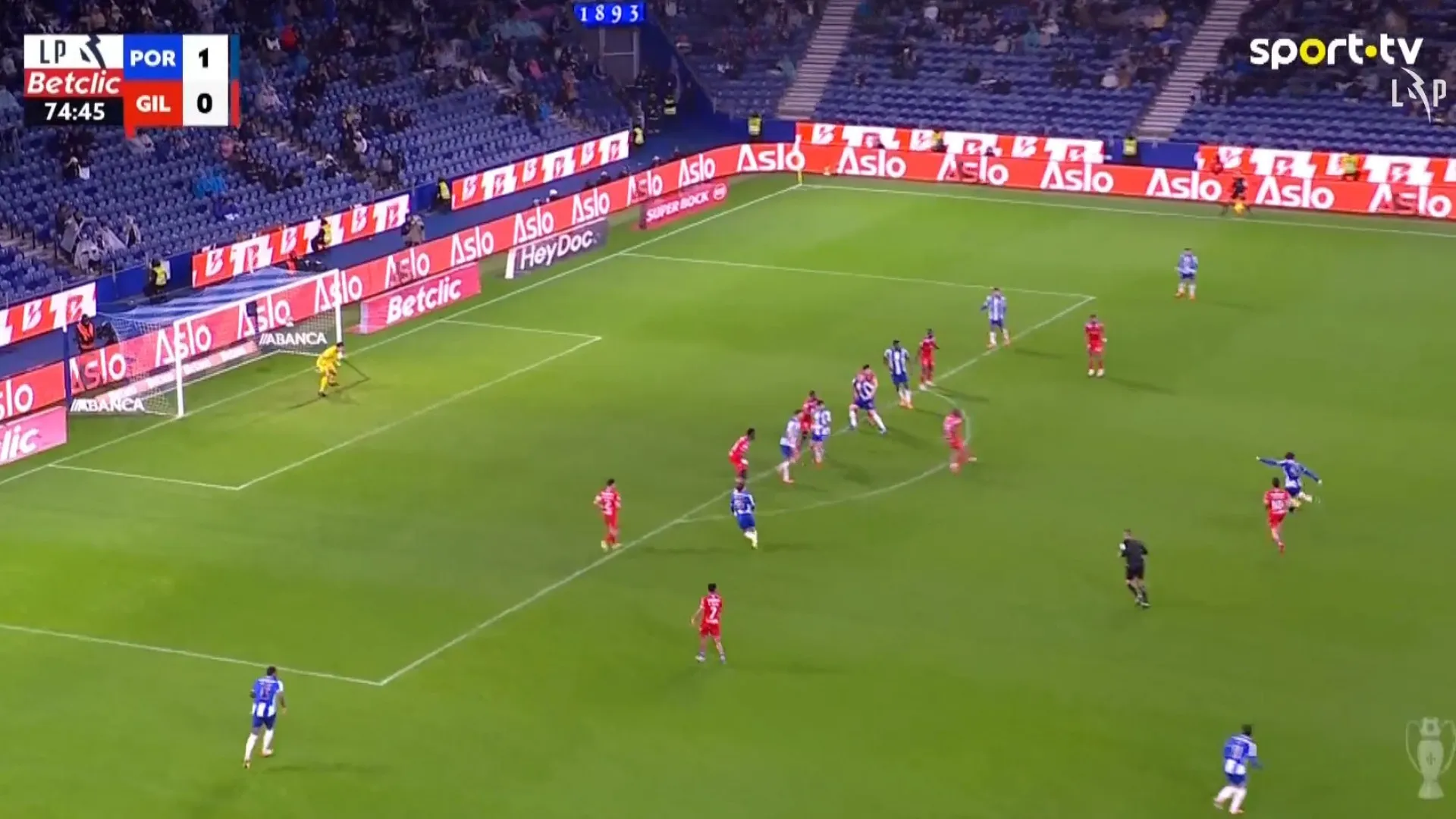 
                    Martim Fernandes estava farto de não marcar pelo FC Porto... e fez isto
                