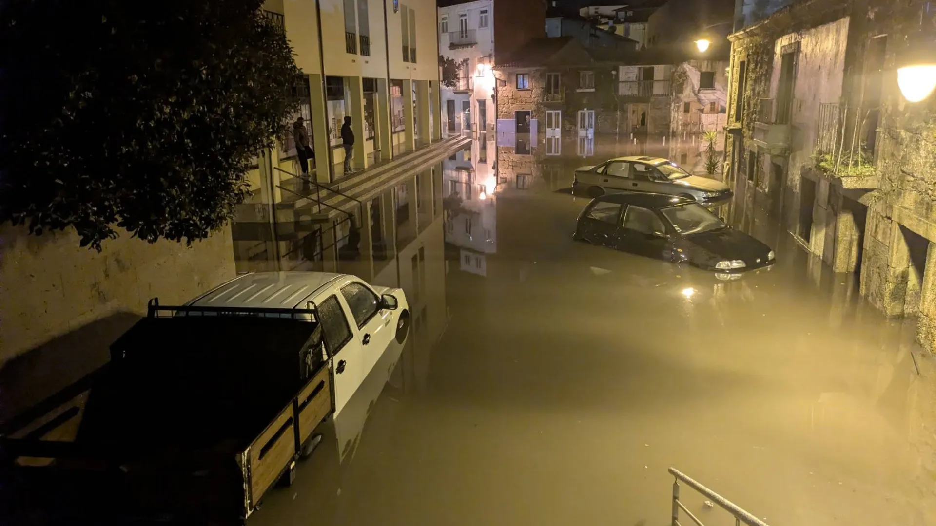 
                    Derrocada deixa aldeia de Sistelo sem acesso a Arcos de Valdevez
                