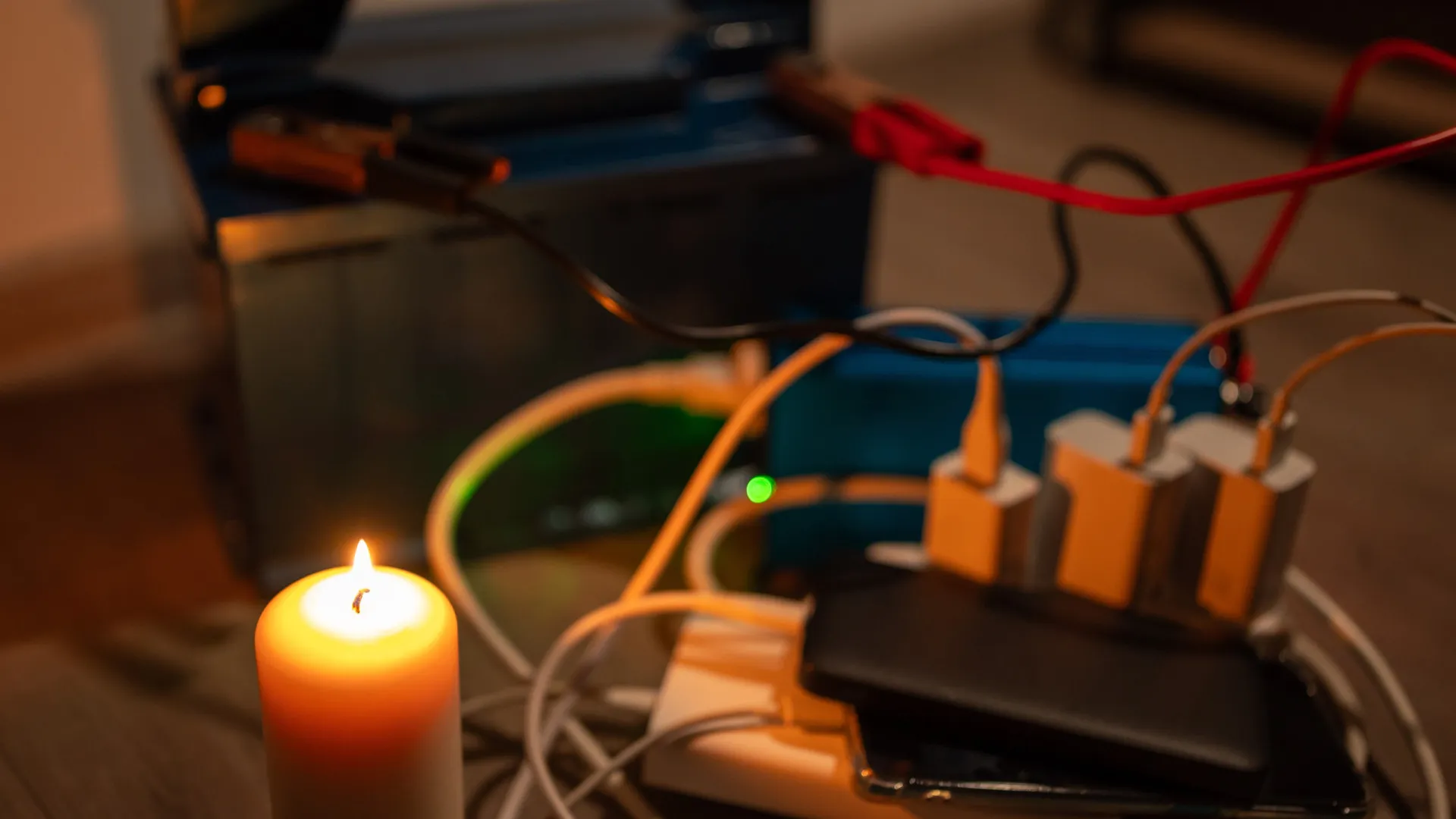 
                    Mau tempo deixa 10 mil clientes sem luz (a maioria nestas regiões)
                