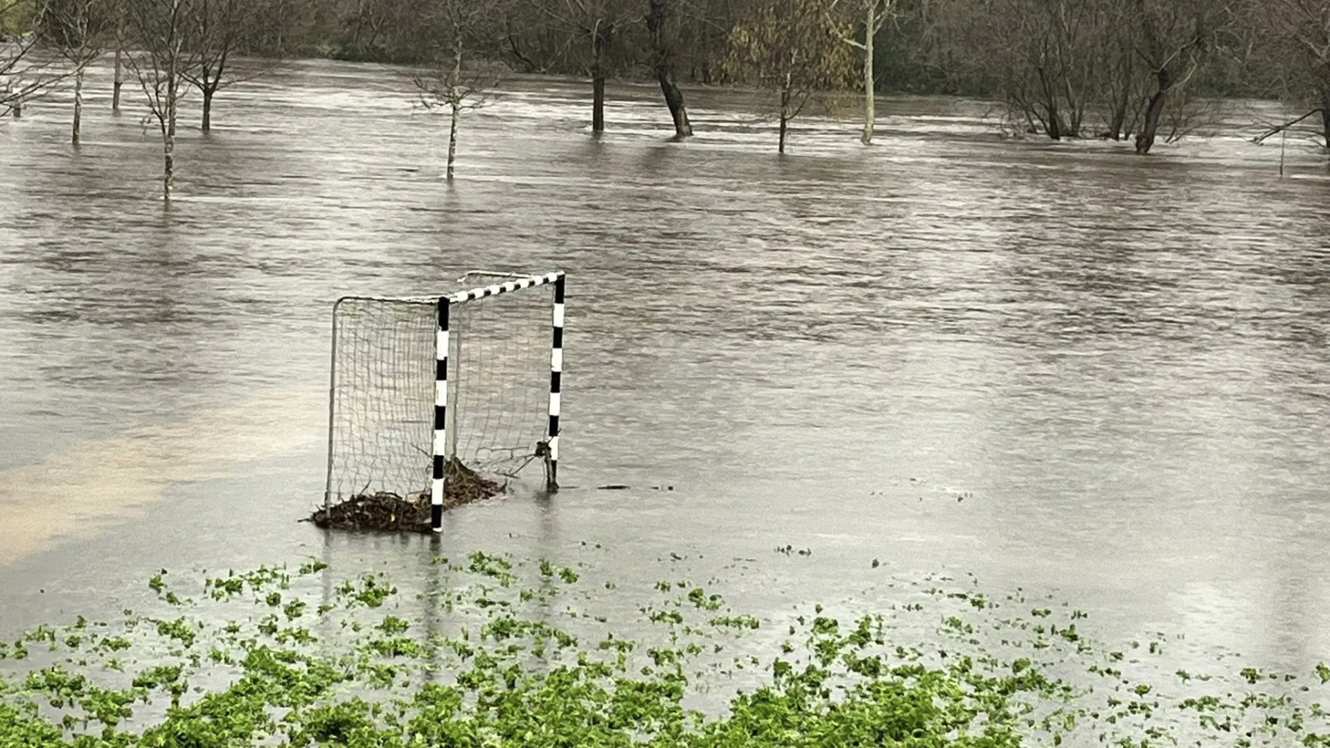 
                    Estrada que liga Lousã a Castanheira de Pera vai permanecer encerrada
                