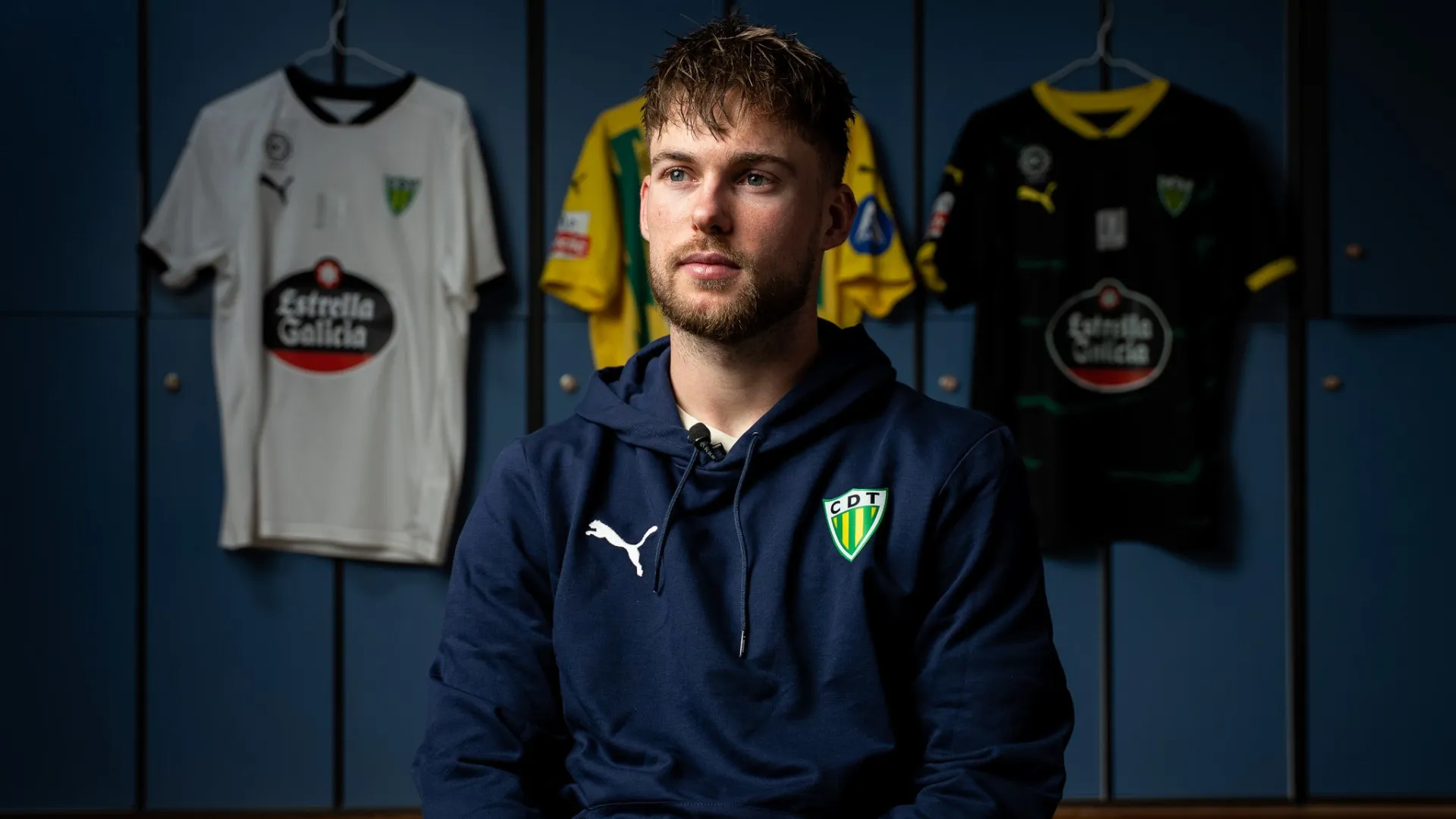 
                    Oficial: Avançado neerlandês Arjen van der Heide assina pelo Tondela
                