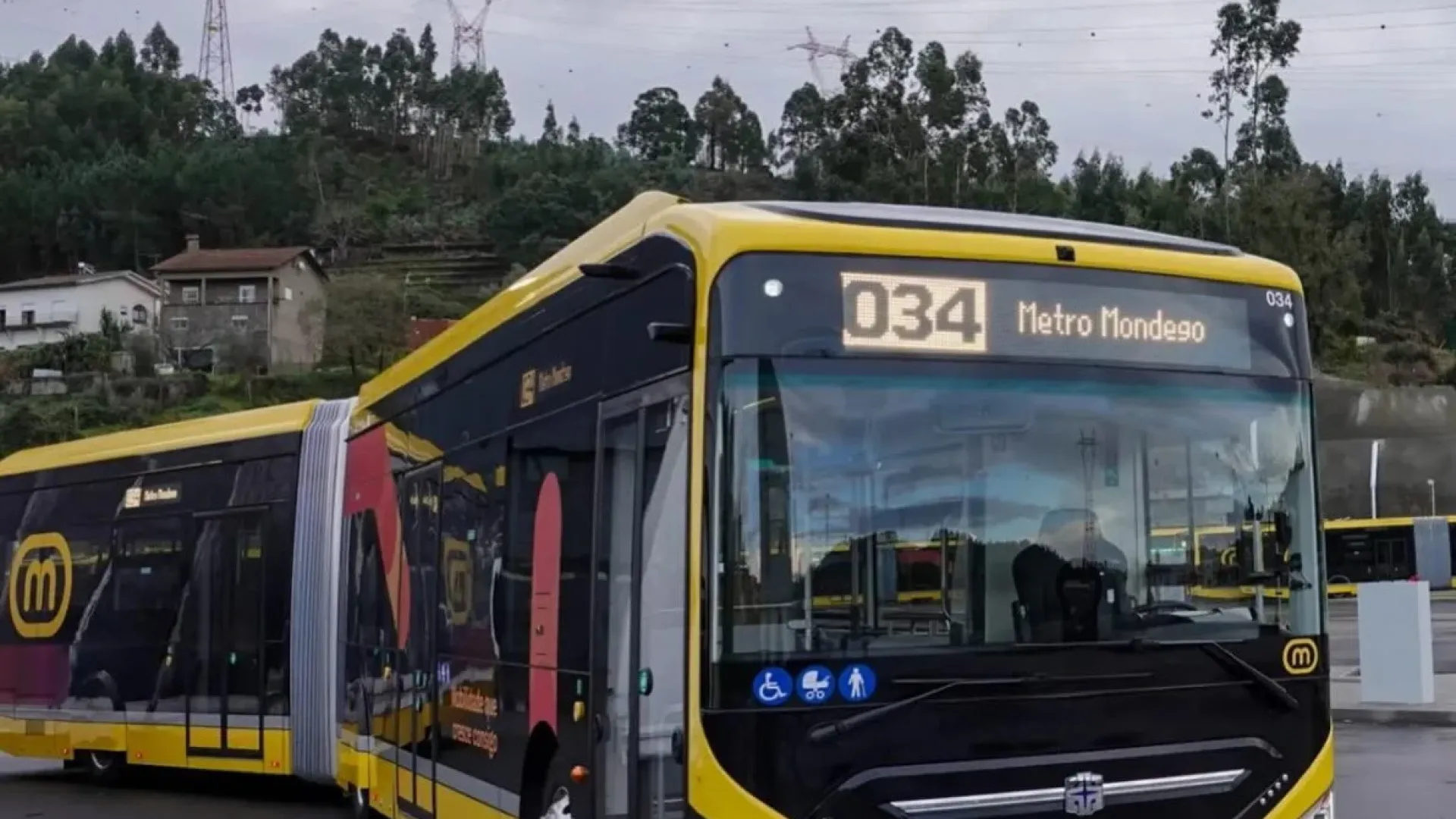 
                    Mau tempo. Metro Mondego suspenso em Coimbra, Lousã e Miranda do Corvo
                