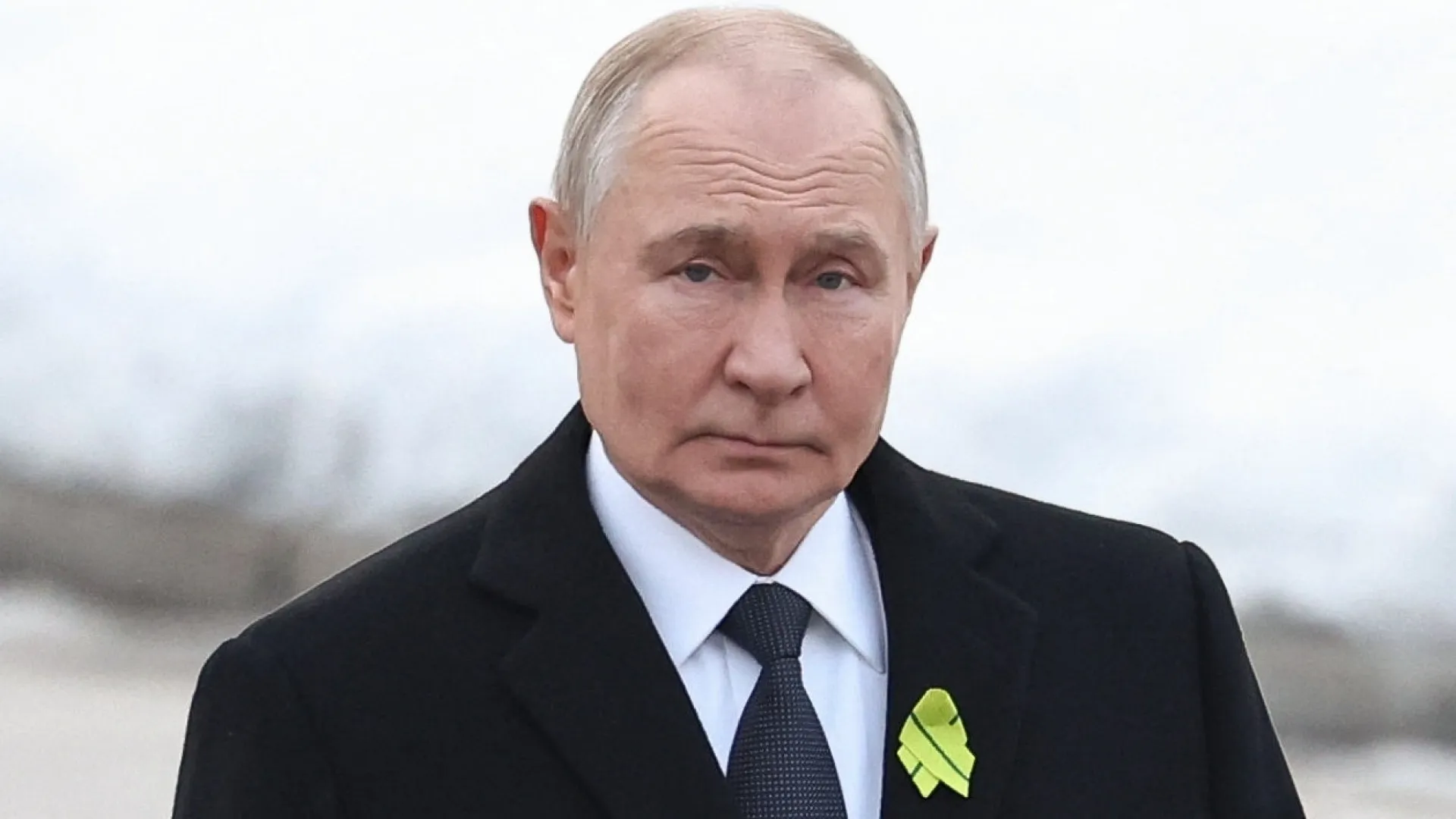 
                    Putin disposto a receber Zelensky (desde que seja em Moscovo)
                