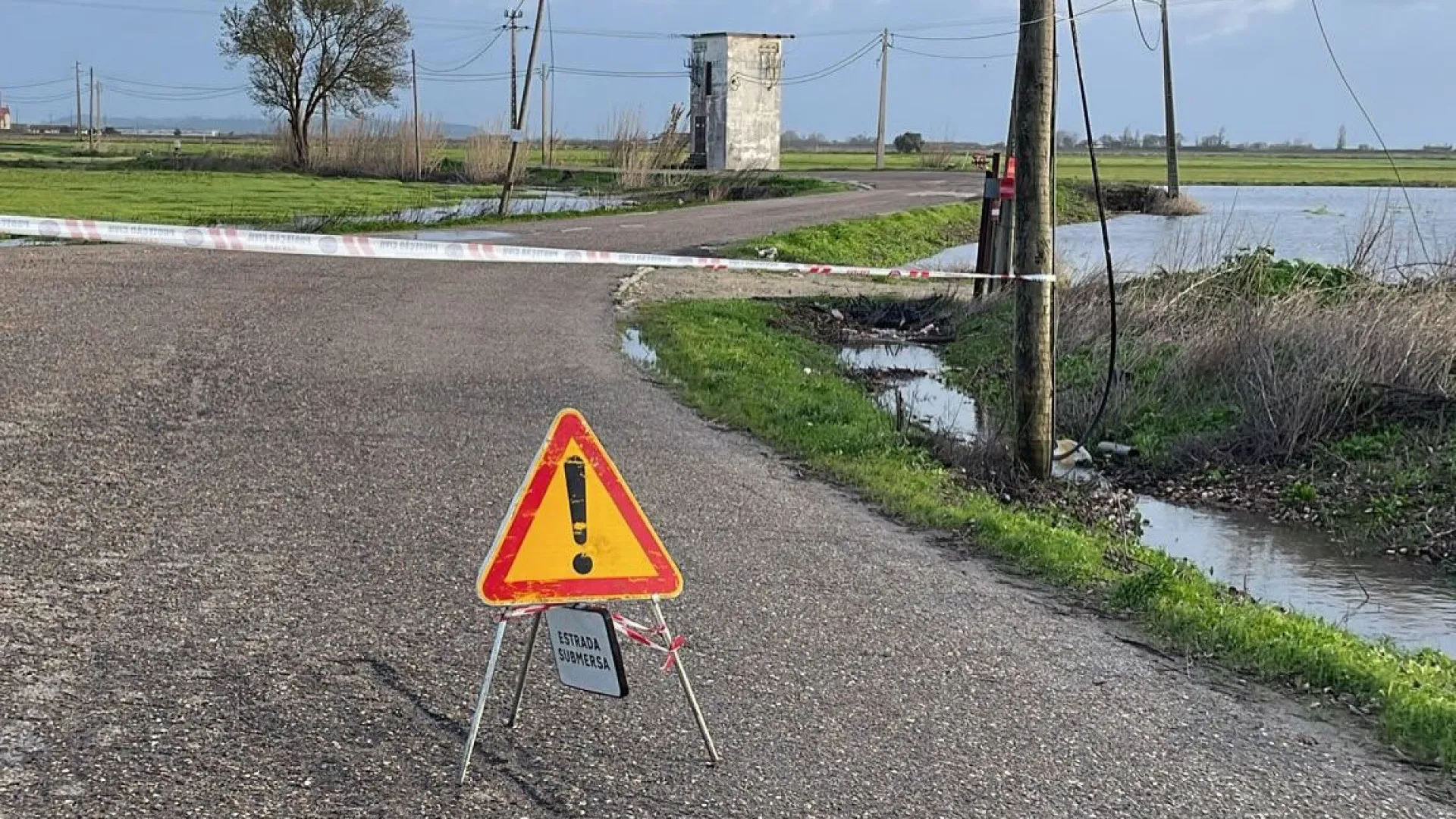 
                    Cerca de 250 pessoas retiradas das zonas de risco em Santarém
                