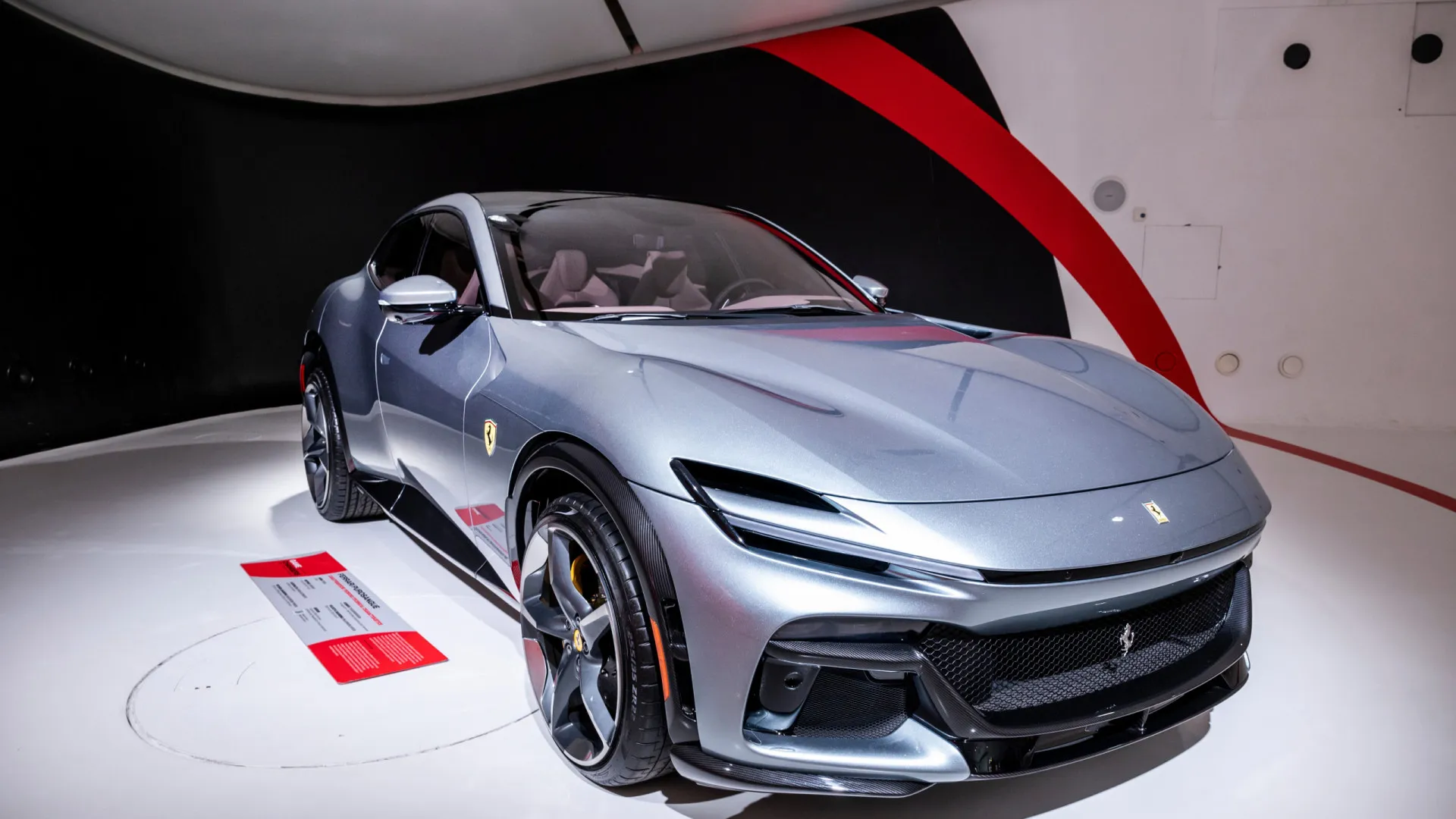 
                    Craque da Premier League desfez Ferrari que pode custar mais de 1 milhão
                