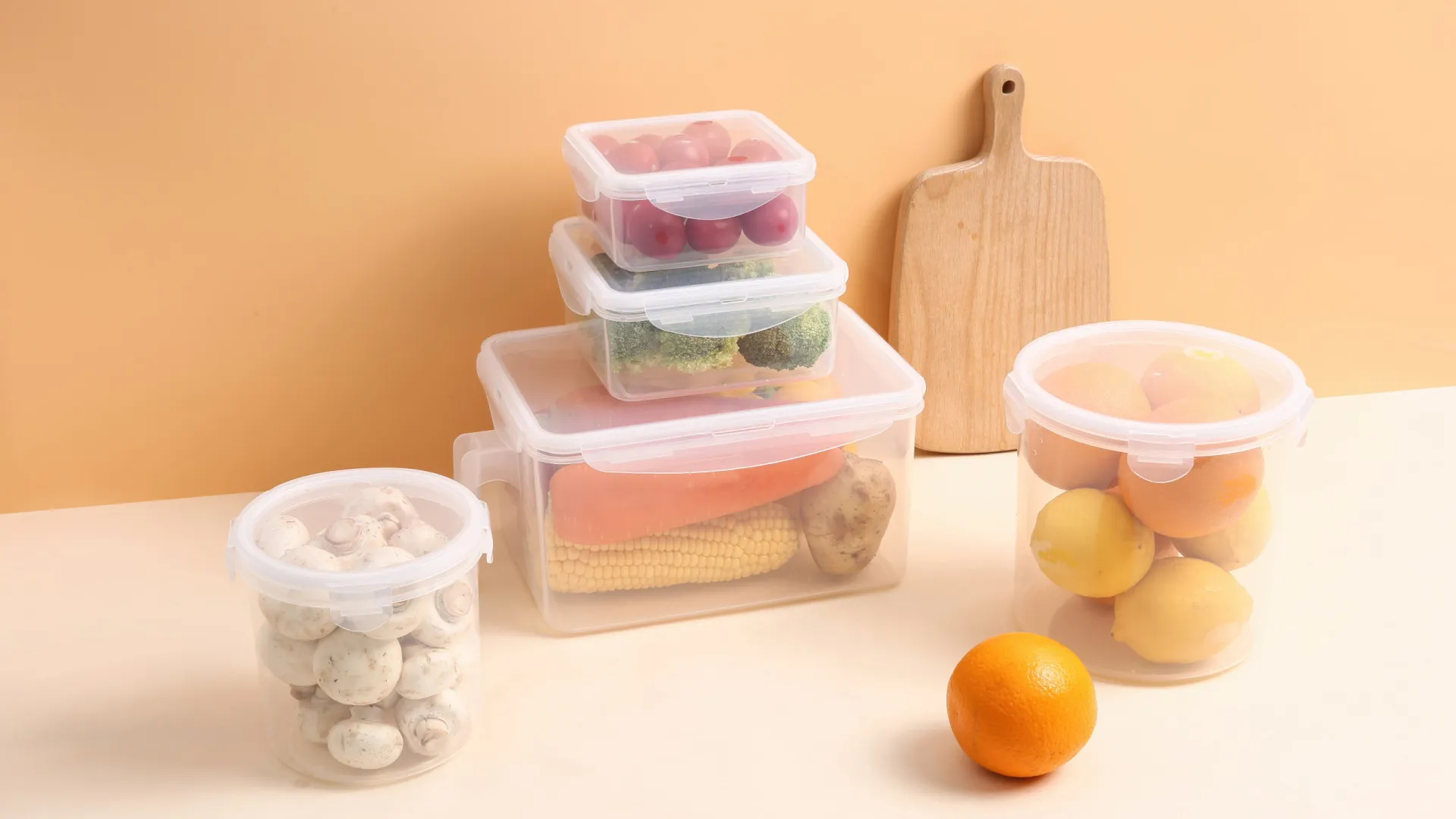 
                    Alimentos que nunca deve guardar em recipientes de plástico
                