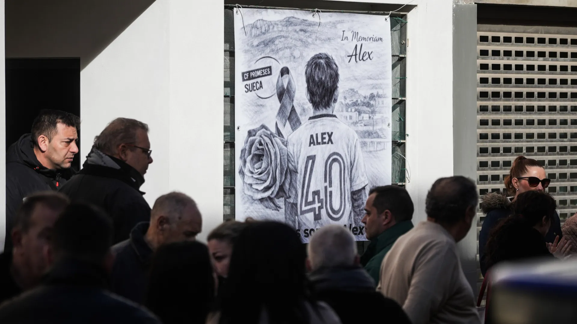 
                    Terá sido mesmo pai de amigo de Alex que o matou. Antes, fez um pedido
                