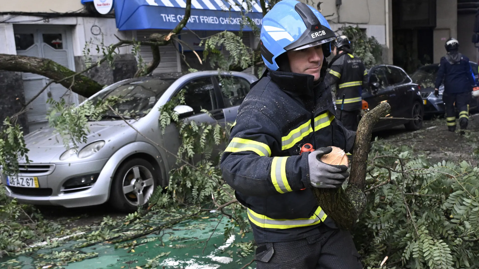 
                    Proteção Civil registou 416 ocorrências por causa do mau tempo em Lisboa
                