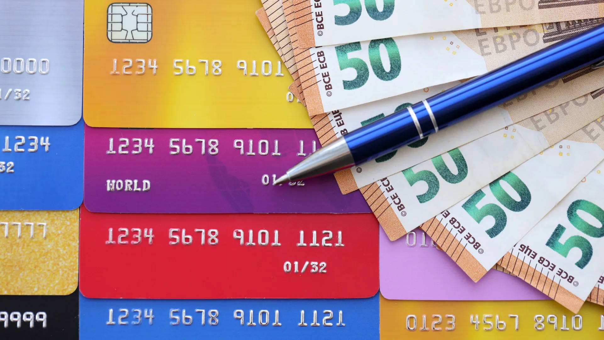 
                    Sabe quanto paga pelos serviços associados à conta bancária? 