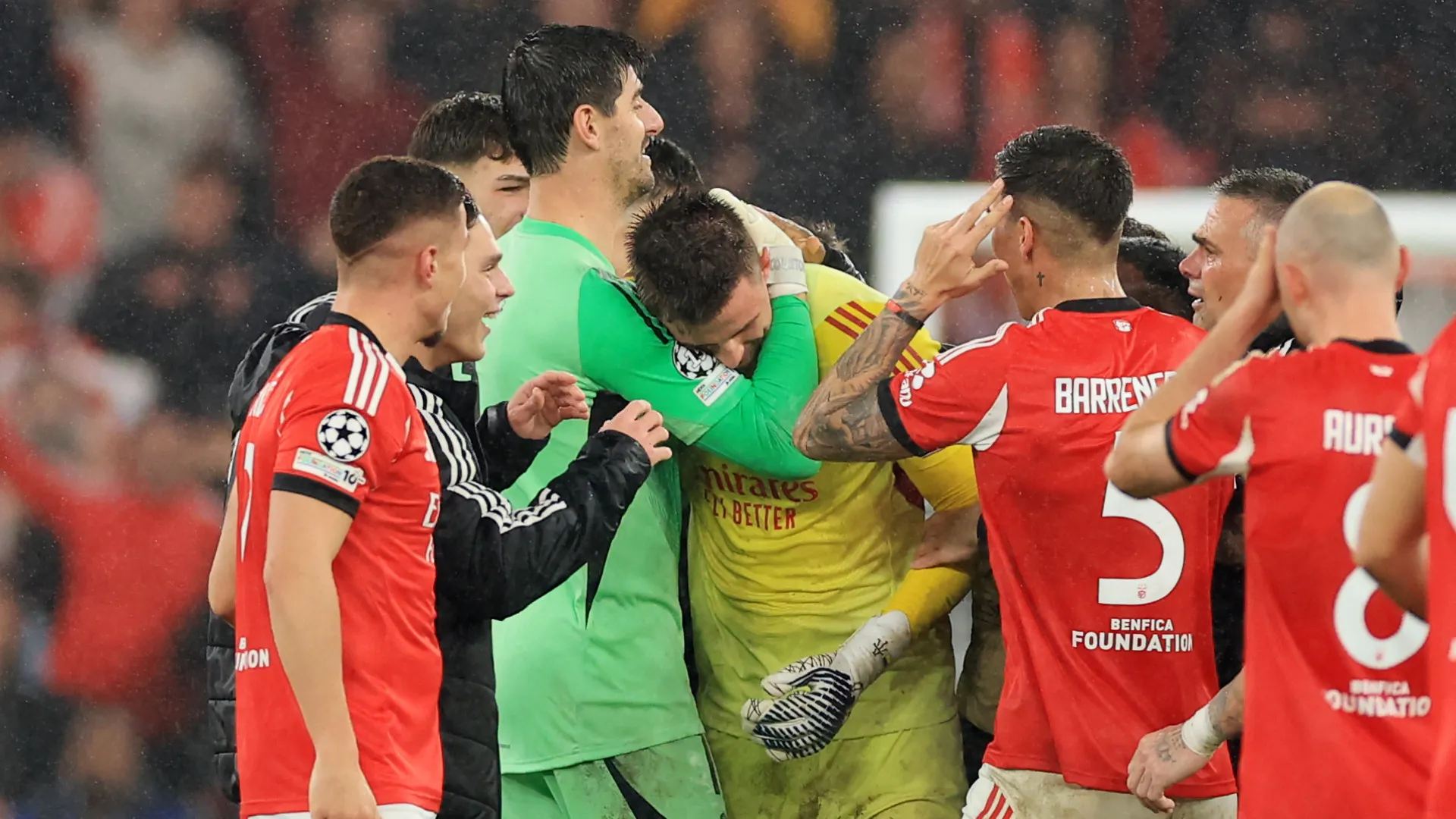 
                    Benfica pode reencontrar Real Madrid no playoff com... Sporting à espera
                