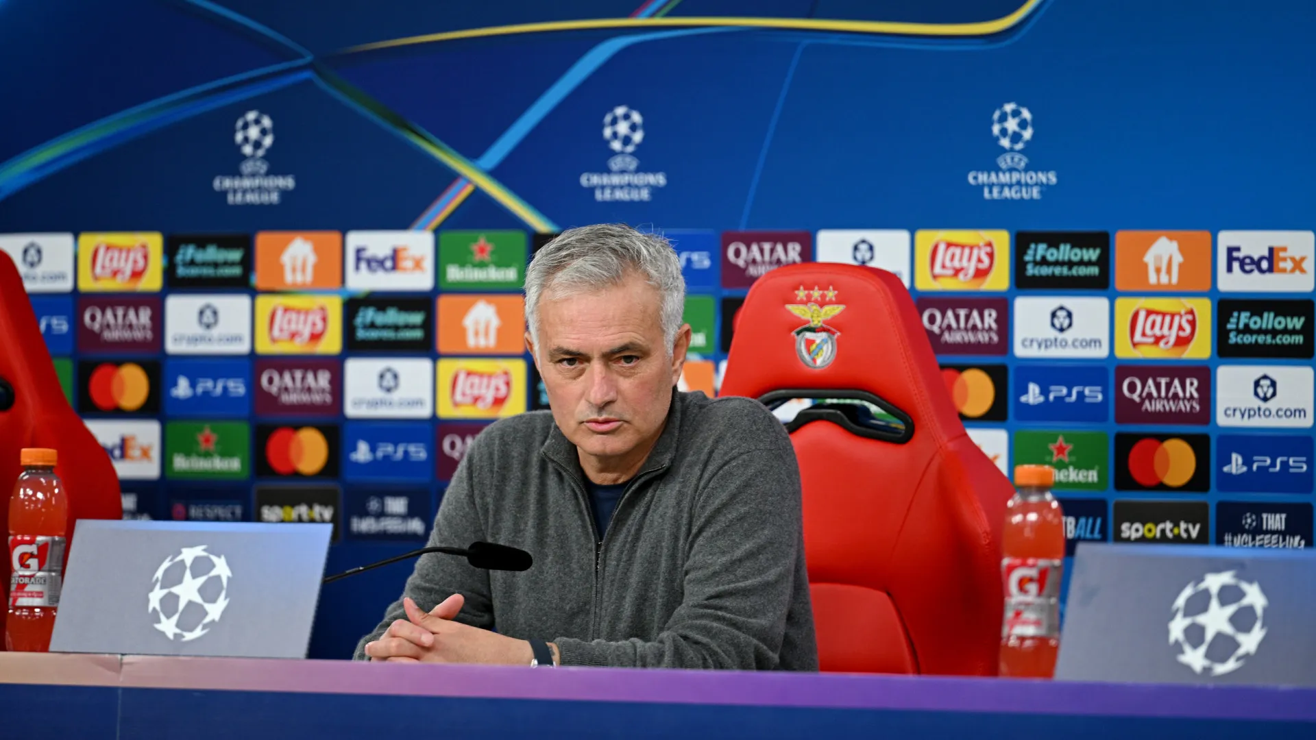 
                    Mourinho revela o que disse a Arbeloa e destaca Schjelderup: 