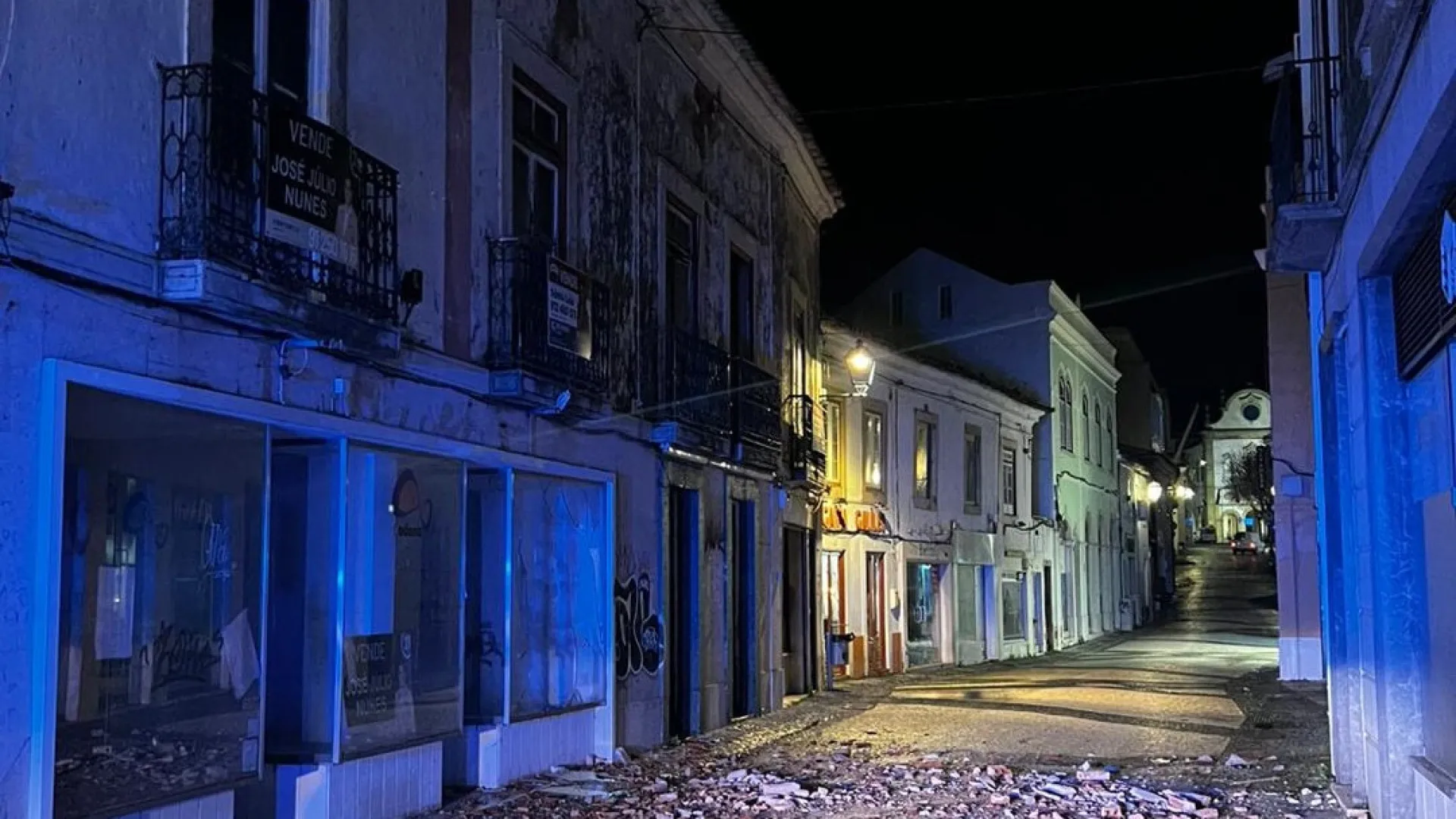 Encosta do Castelo de Torres Vedras em risco de desmoronamento