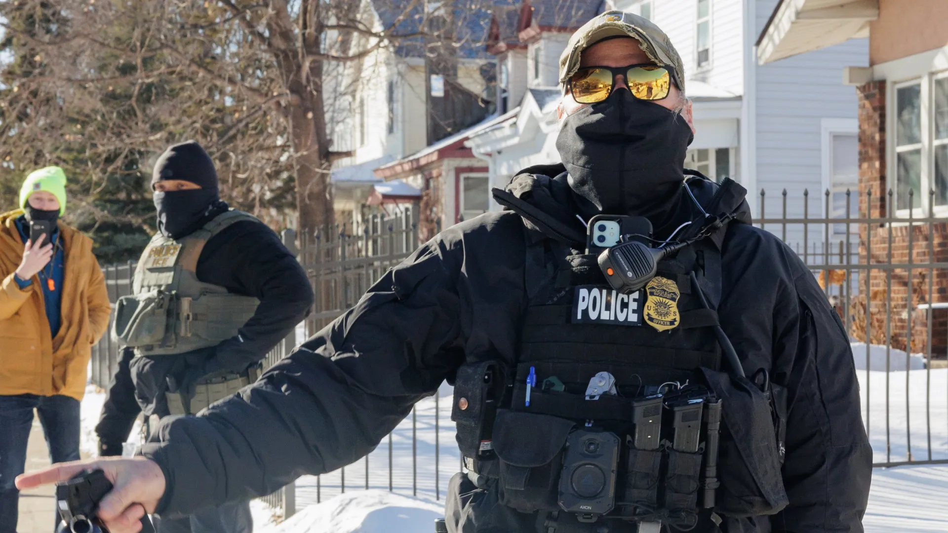 
                    Guterres espera conclusões de investigações à morte de dois americanos pelo ICE
                