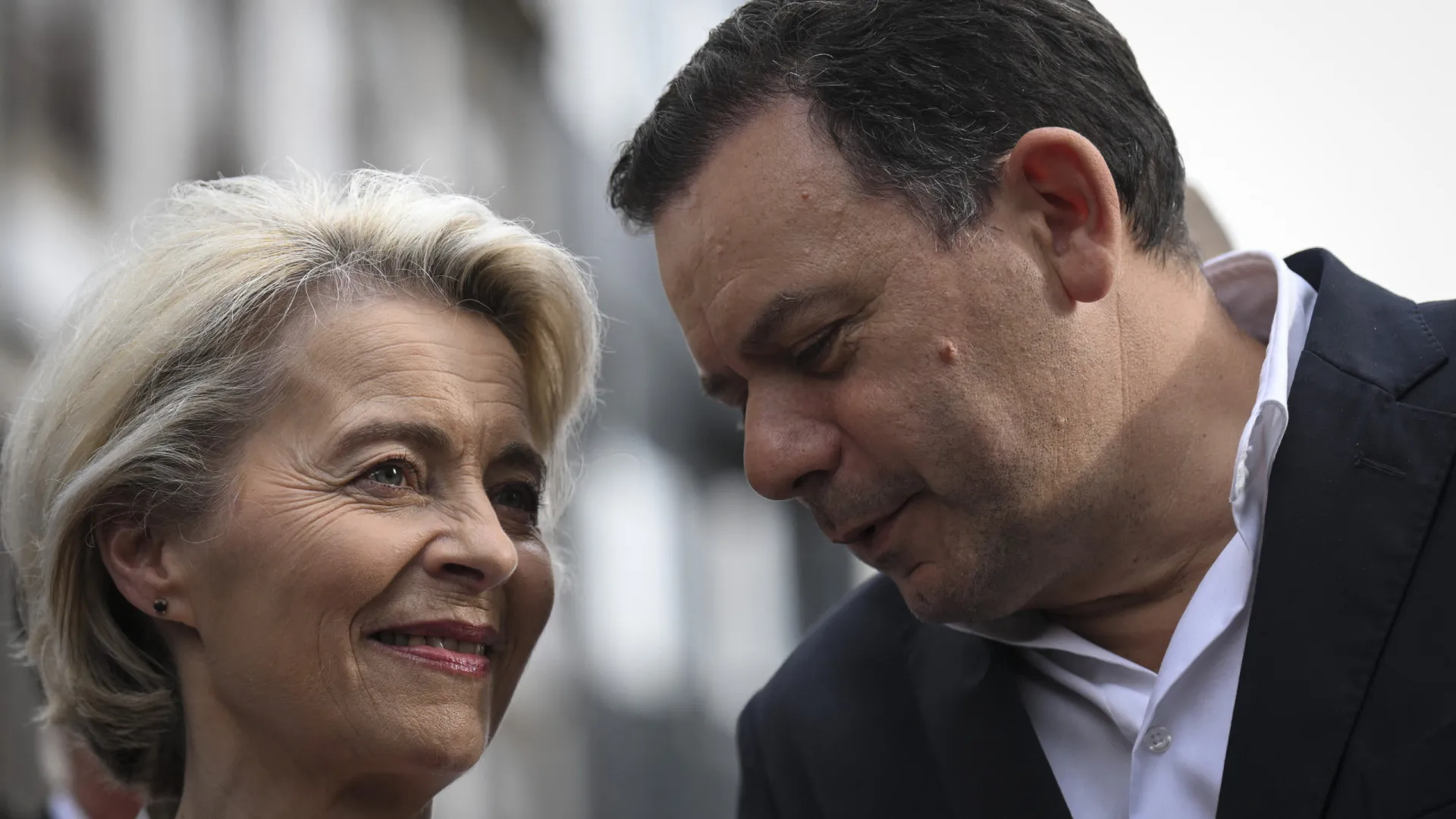 
                    Von der Leyen manifesta solidariedade e garante apoio da UE à recuperação
                