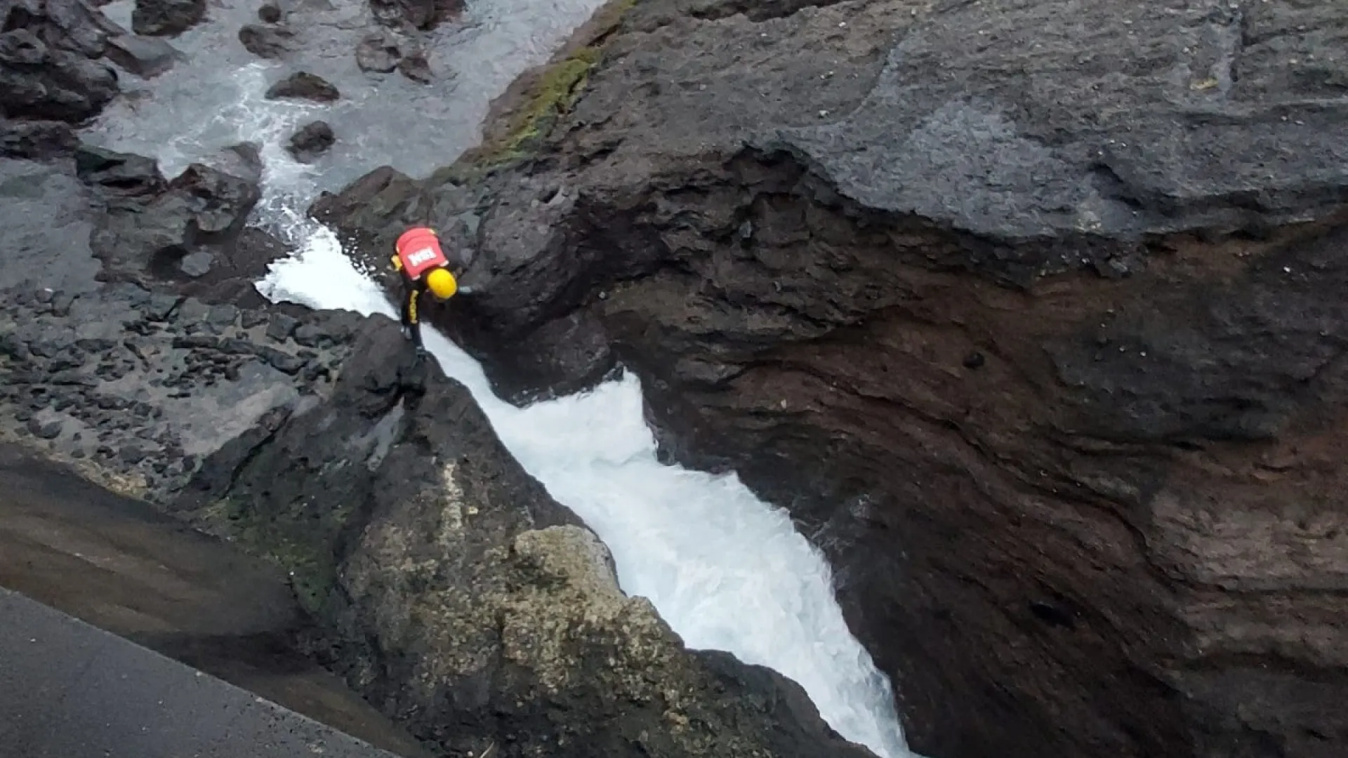 
                    Corpo de homem encontrado junto ao ilhéu de São Roque em Ponta Delgada
                