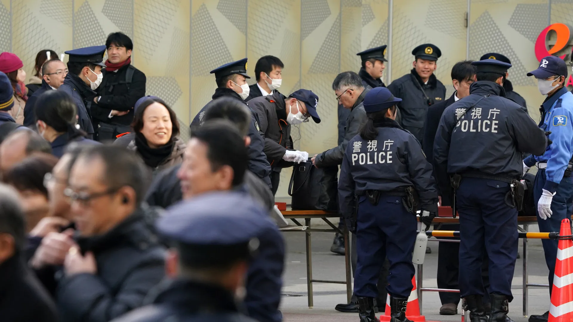
                    Mais de dois milhões de euros roubados em plena rua em Tóquio
                