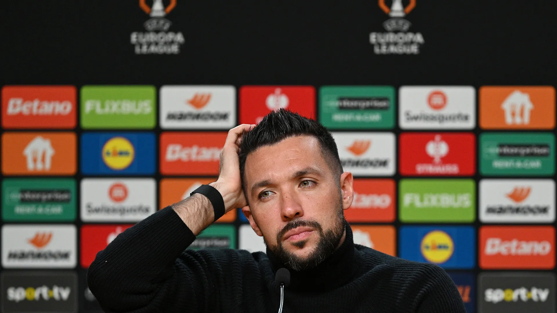 
                    Farioli não esquece Benfica e Sporting após apuramento: 