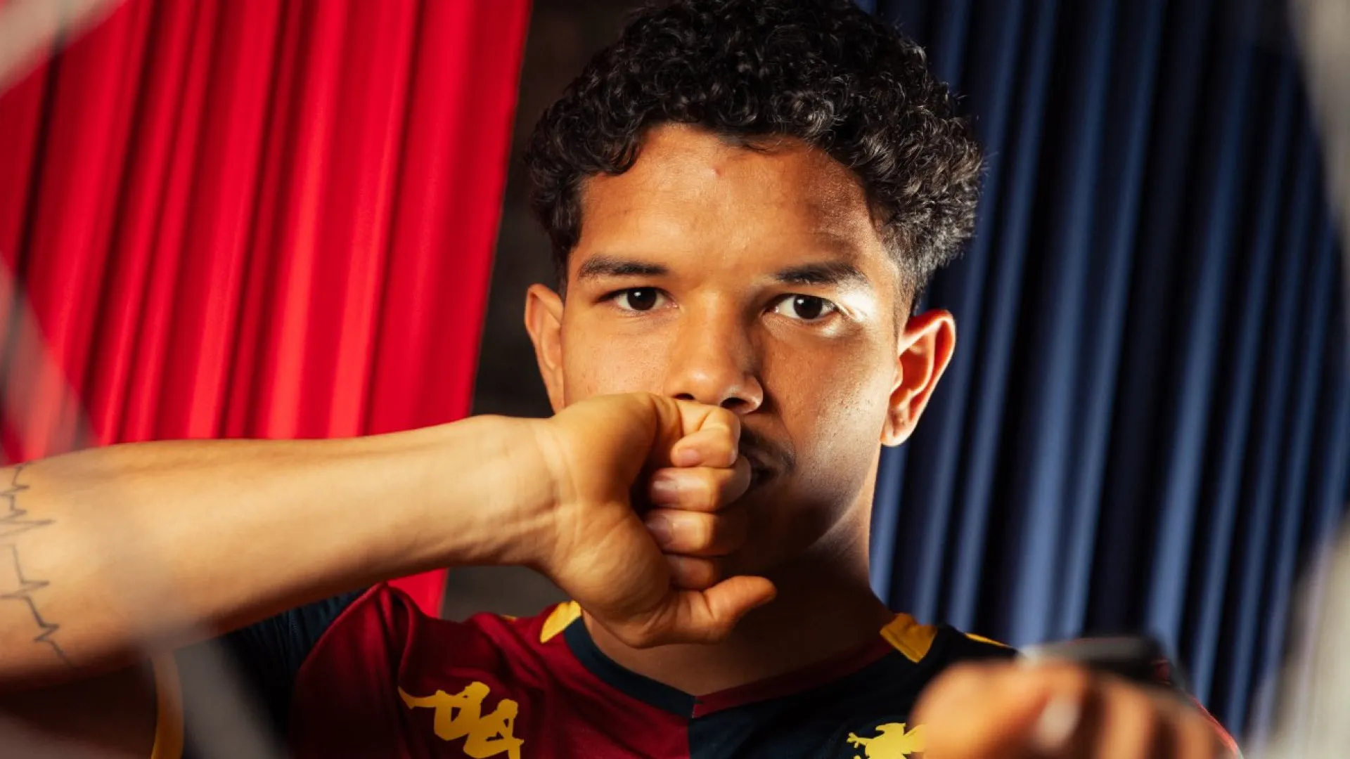 
                    EM DIRETO: Siga os rumores e os negócios do mercado de transferências
                