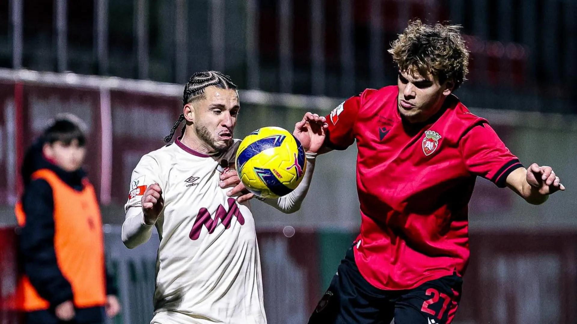 
                    Penafiel e Leixões empatam a zero em jogo marcado pelo receio de perder
                