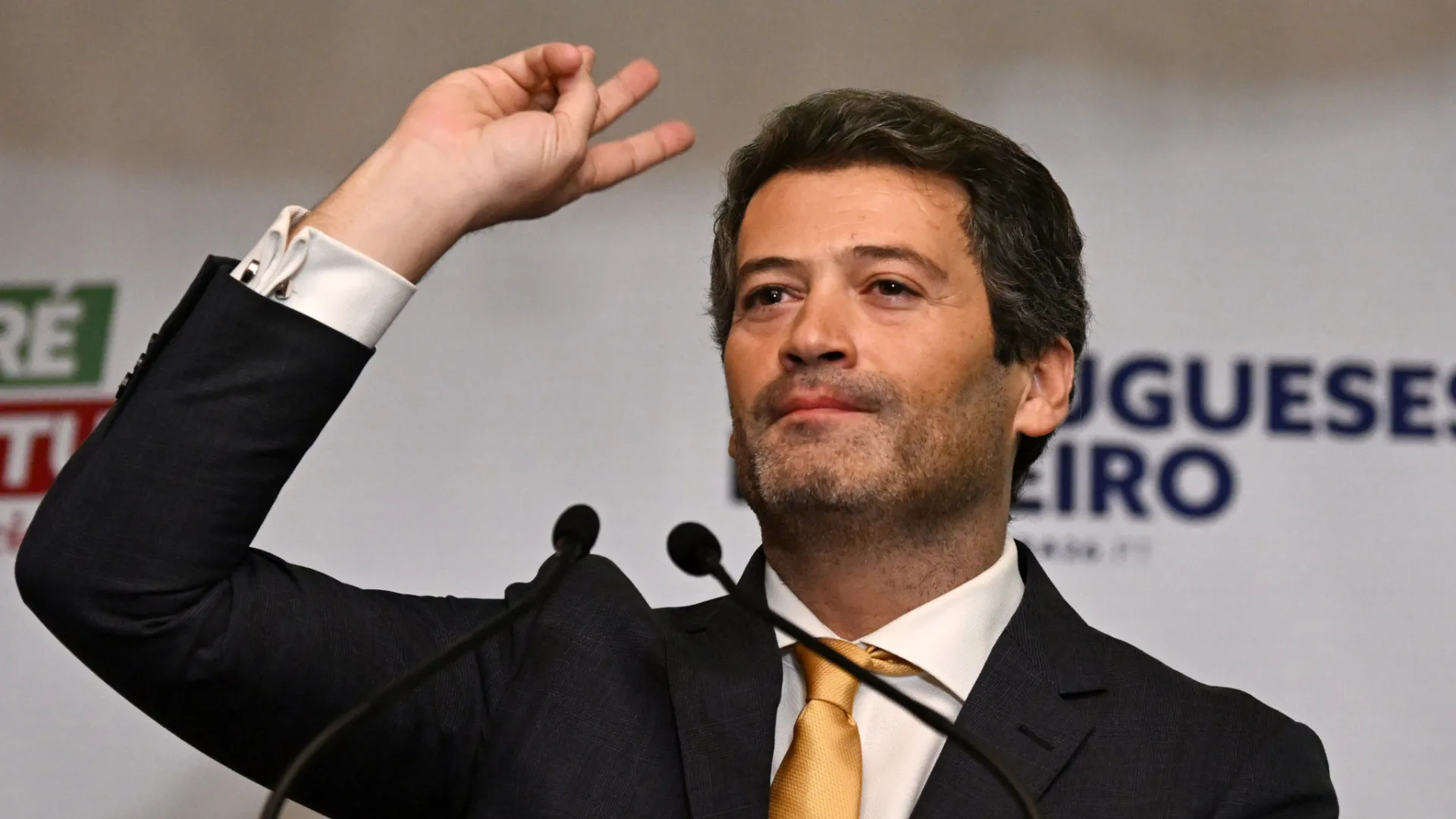 
                    Apoio de Eanes a Seguro? 