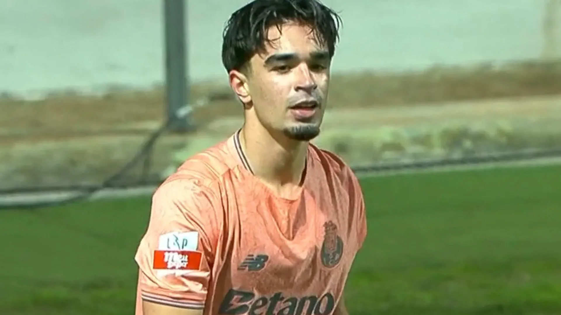 
                    És tu, Vitinha? Mateus Mide estreou-se a marcar e festejou desta forma
                