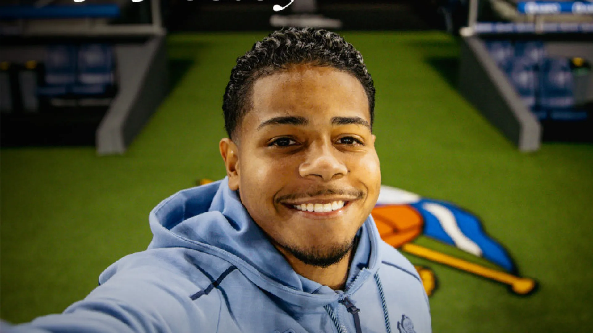 
                    EM DIRETO: Siga os rumores e os negócios do mercado de transferências
                