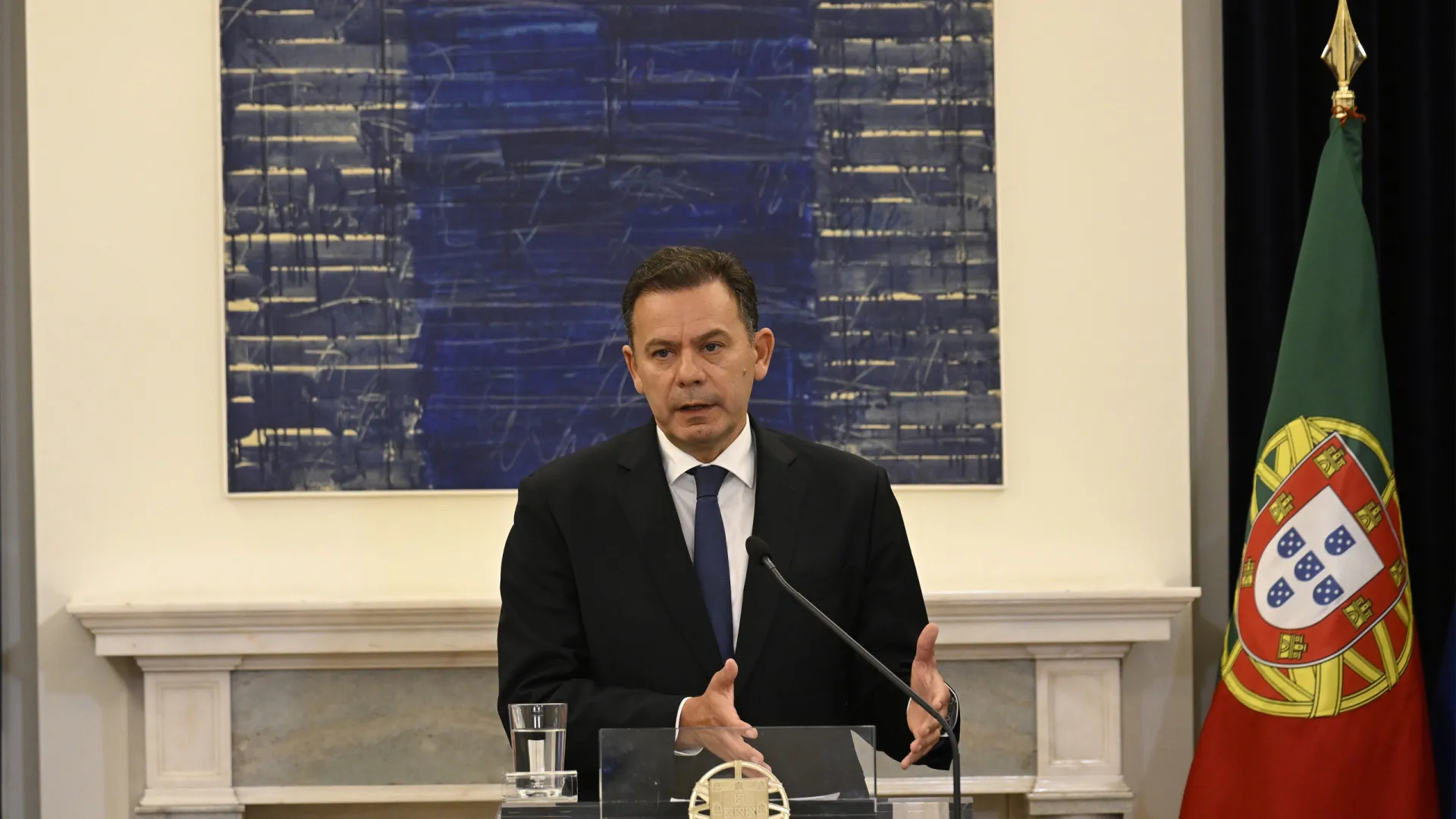 
                    Apoios, linhas de crédito e avisos à população. O que anunciou o Governo?
                