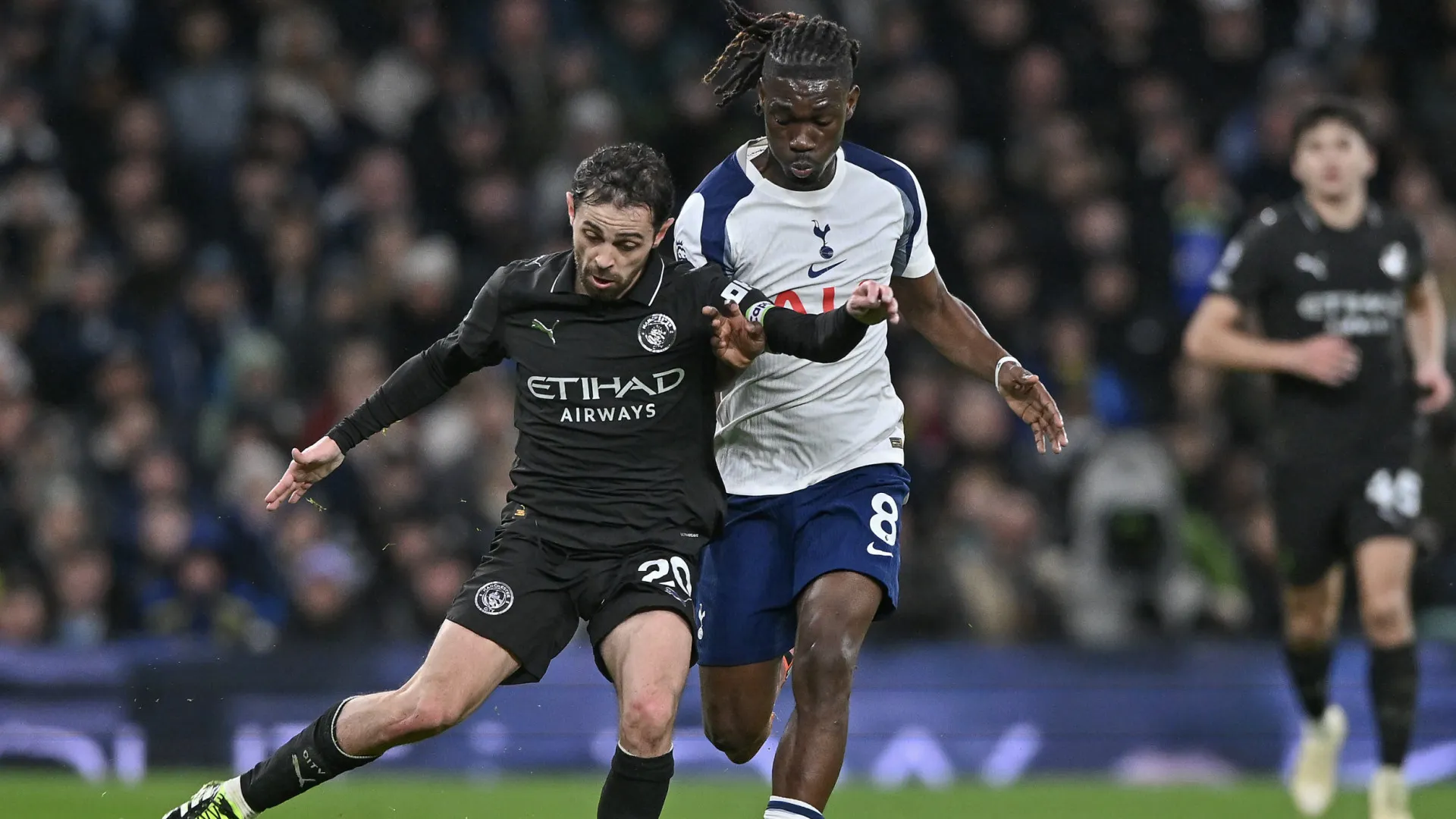 
                    EM DIRETO: Manchester City tropeça e empata em casa do Tottenham
                