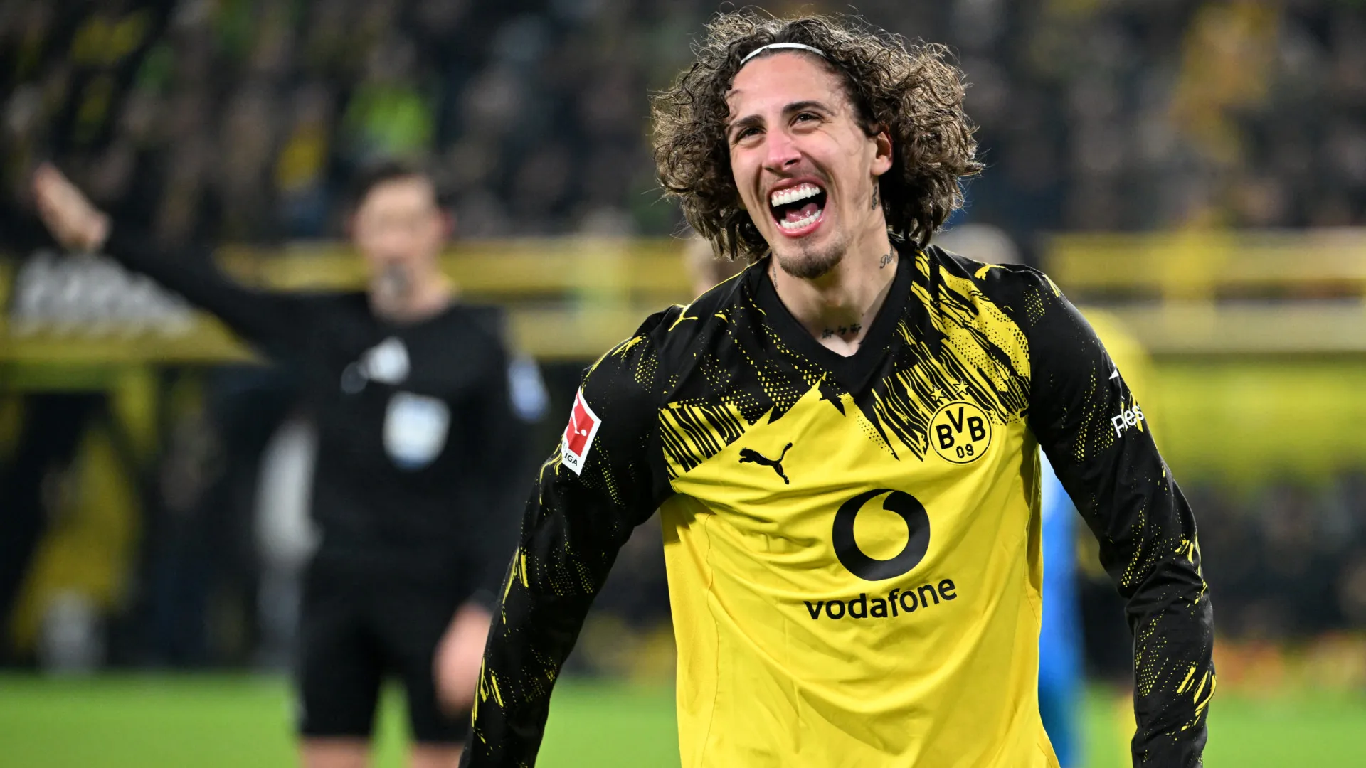 Fábio Silva admite "bom trabalho" no Dortmund e aborda seleção